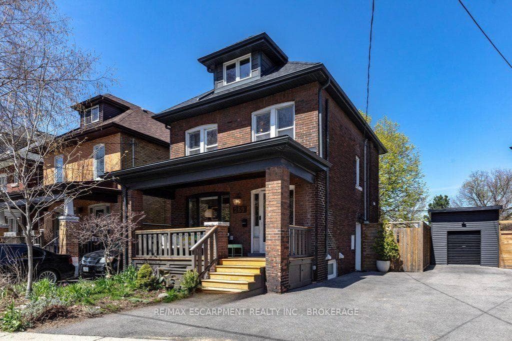 269 Stinson Crescent Unit Lower