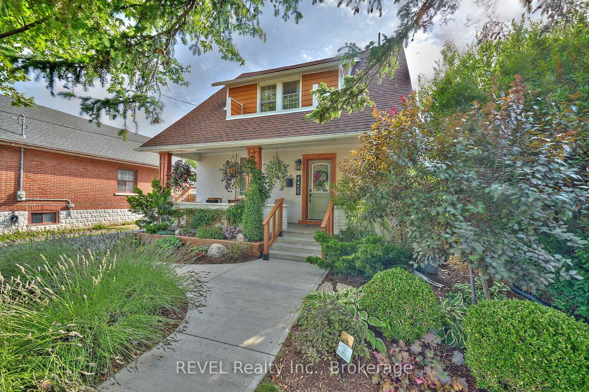 4450 Second Avenue