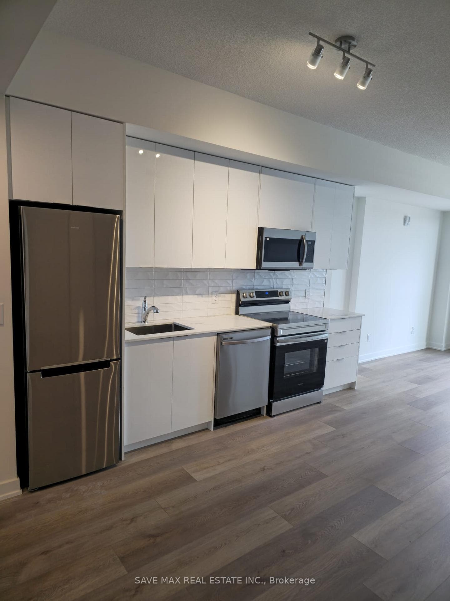 33 Erie Road Unit 1104