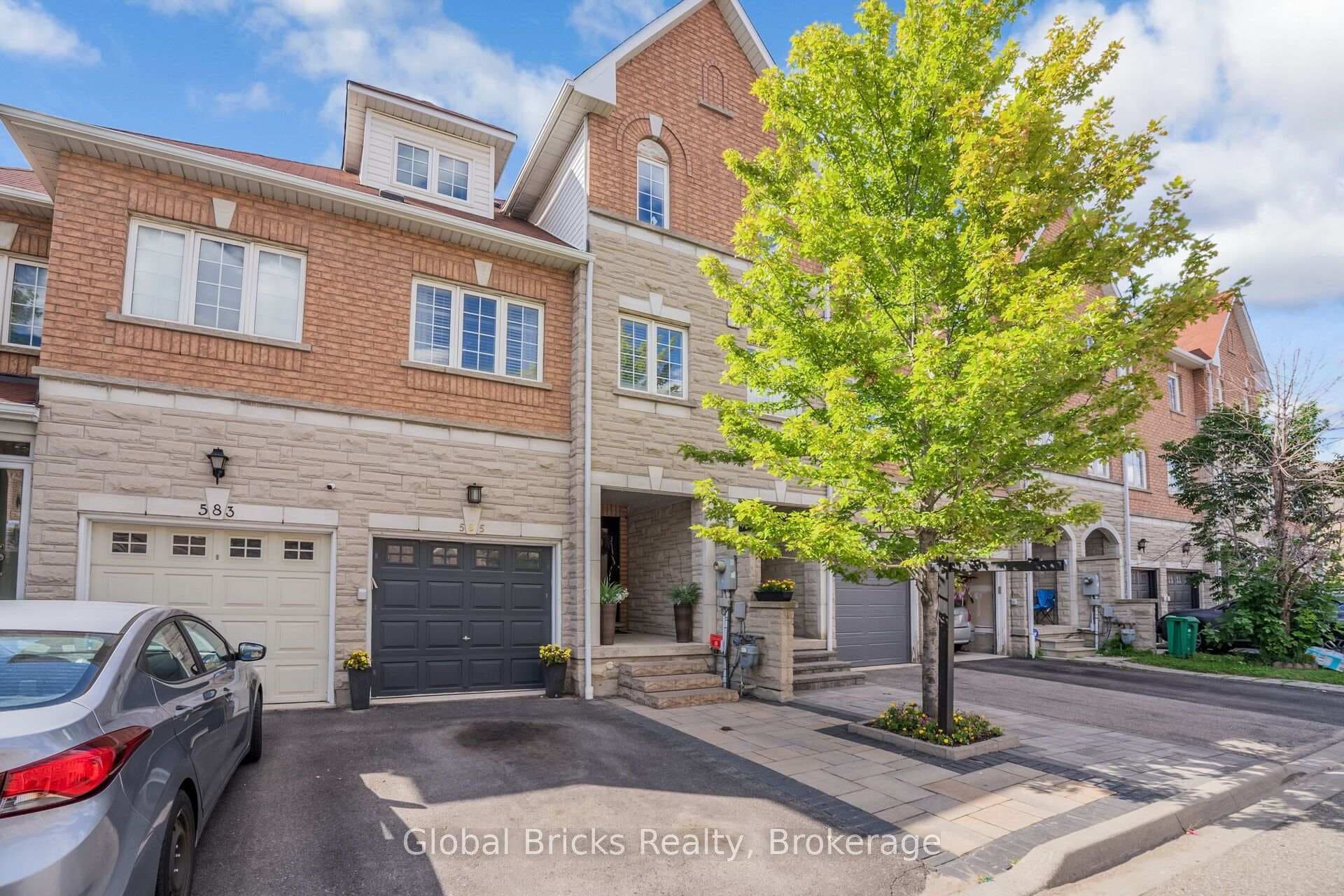 585 Candlestick Circle