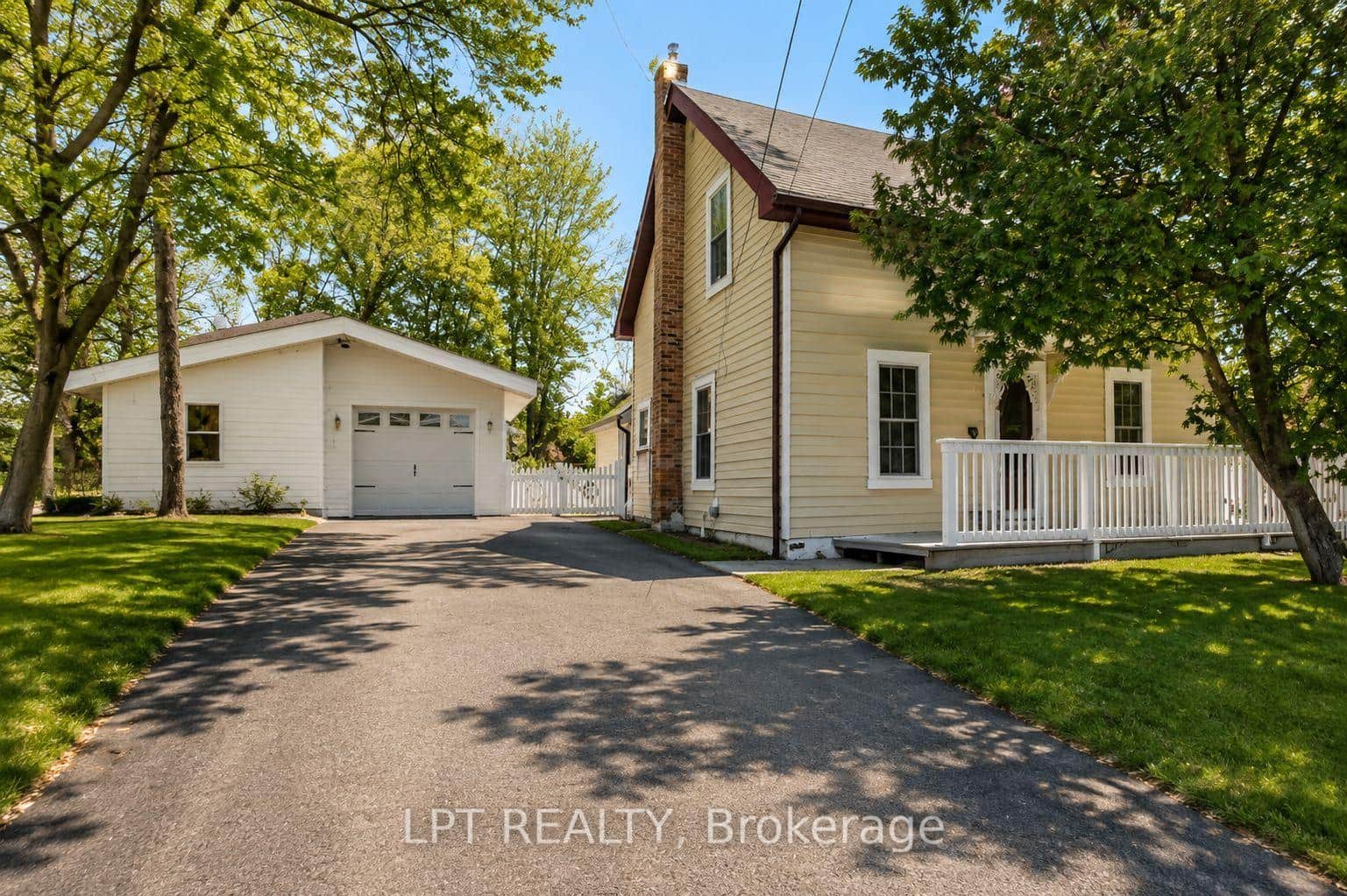 3472 Monck Road