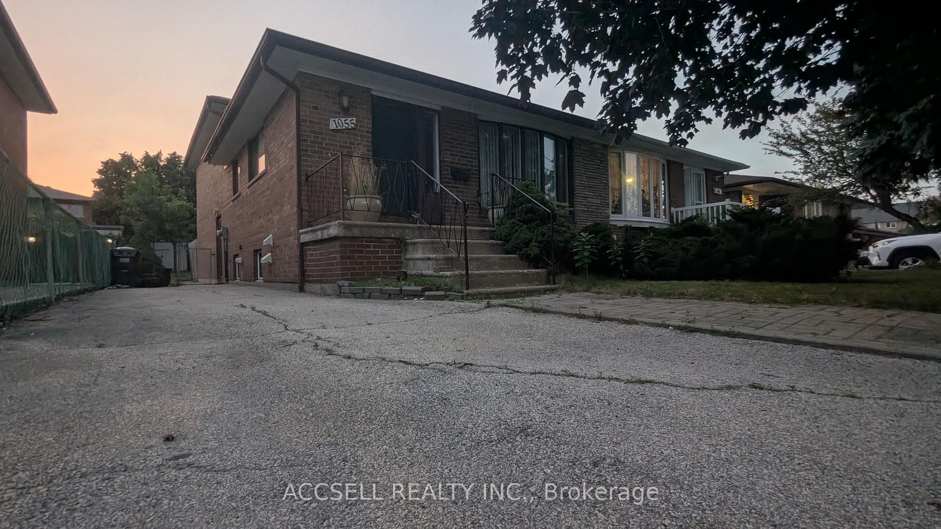 1055 Claredale Road