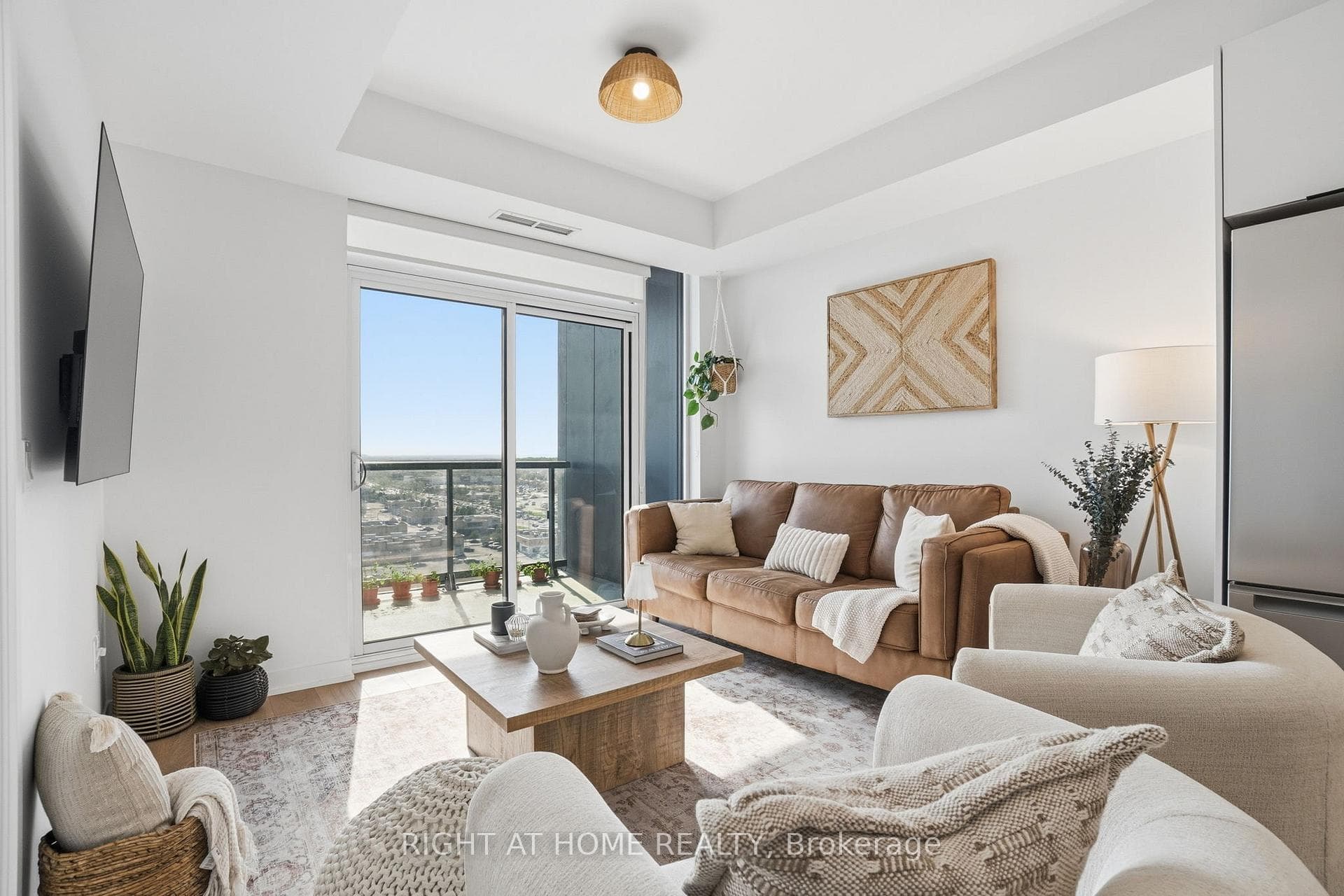 10 Abeja Street Unit 1321
