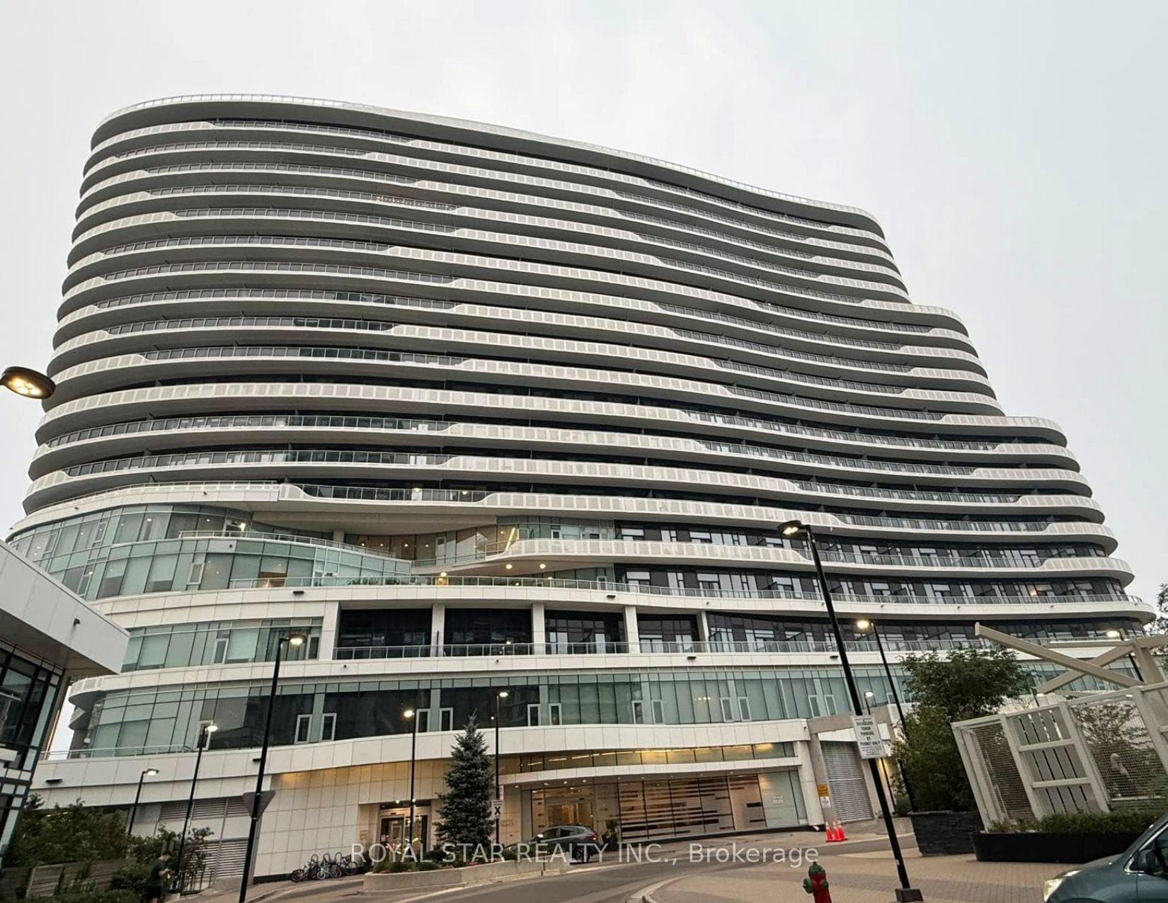2520 Eglinton Avenue Unit 323