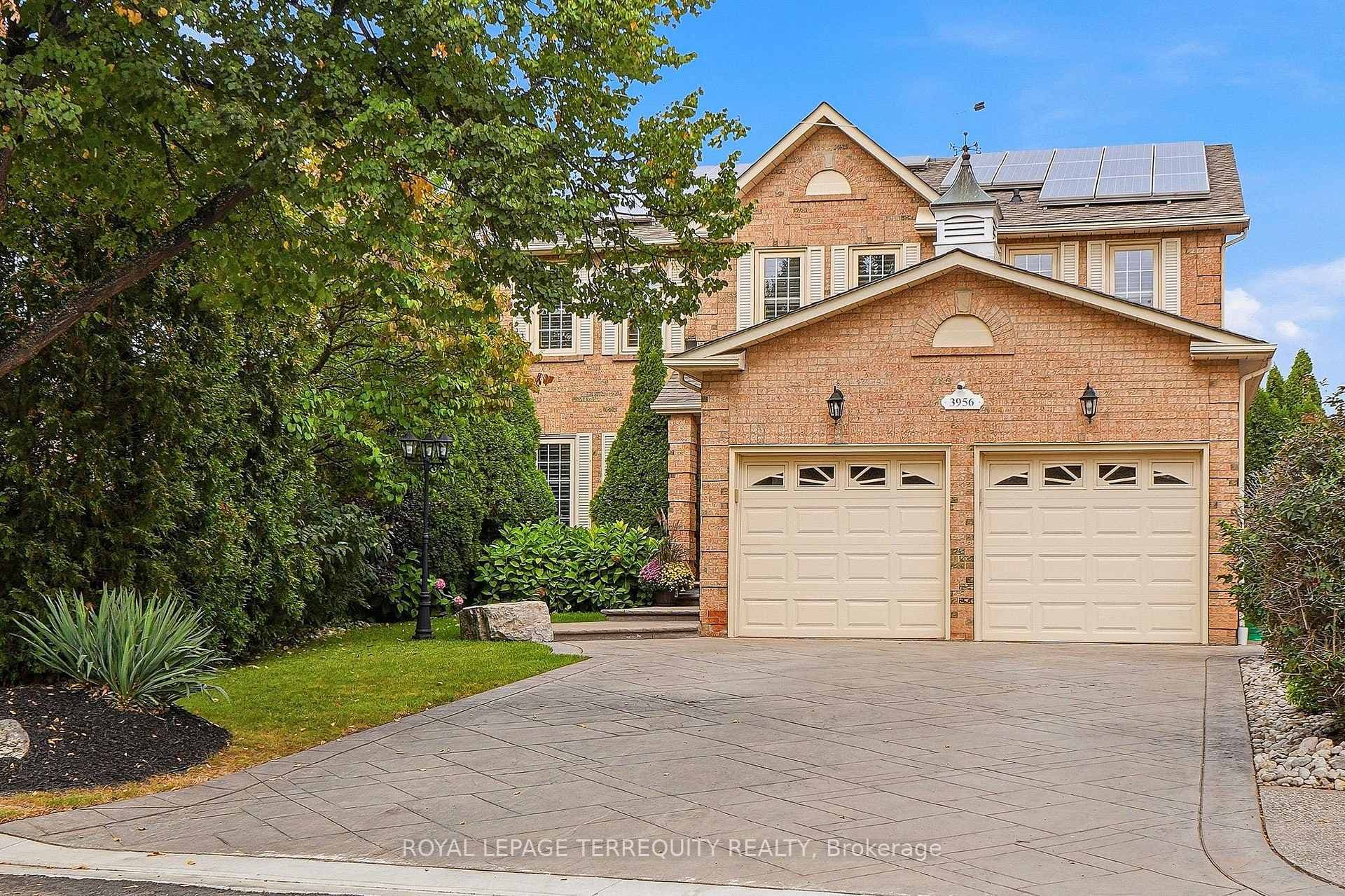 3956 Chadburn Crescent