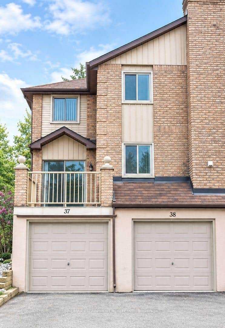 38 Elora Drive Unit 38