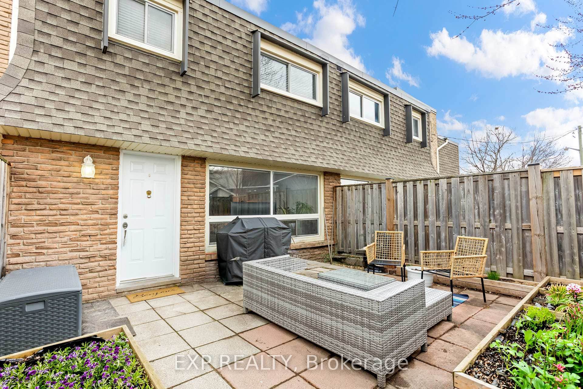 7 Viking Court Unit 406