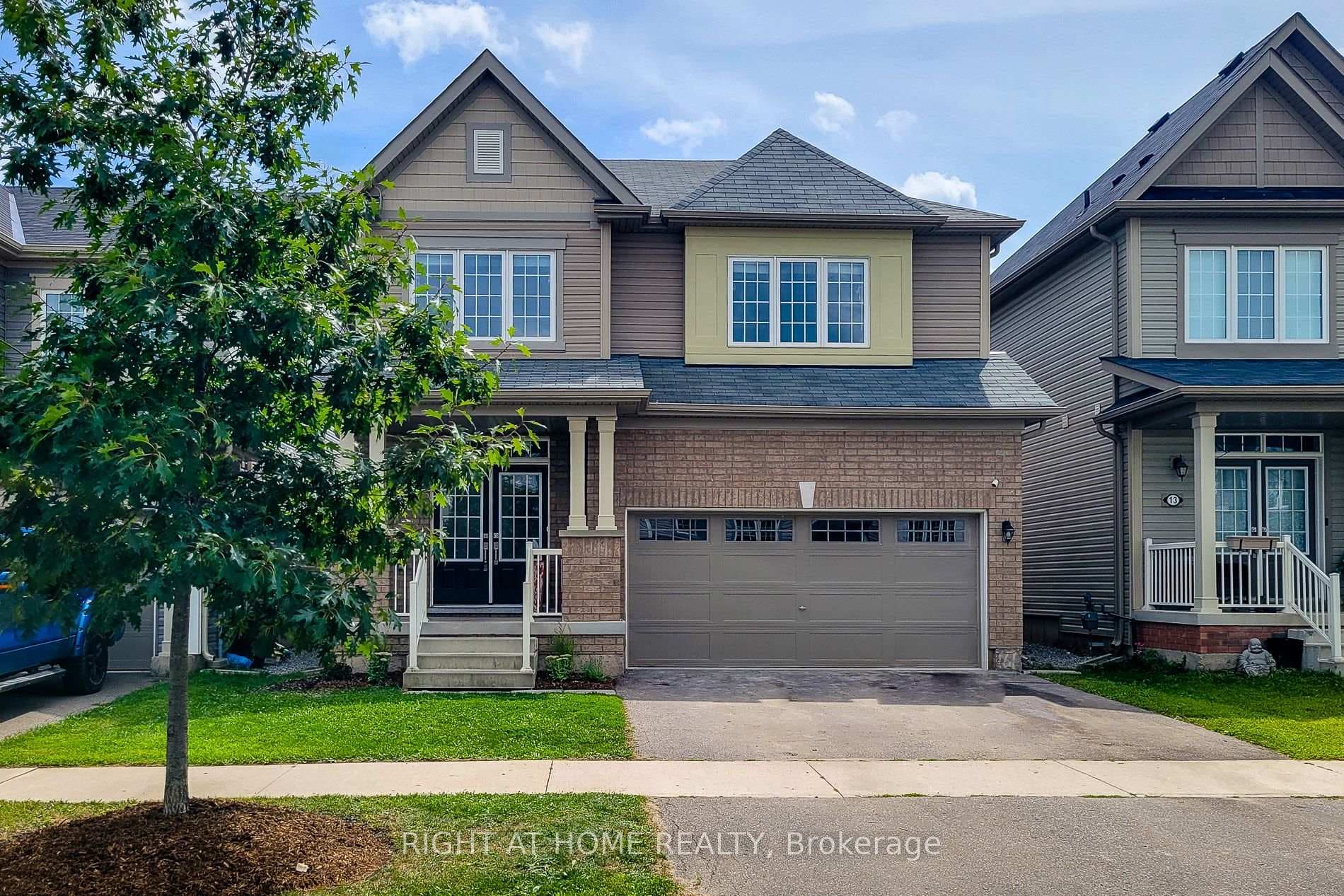11 Esther Crescent