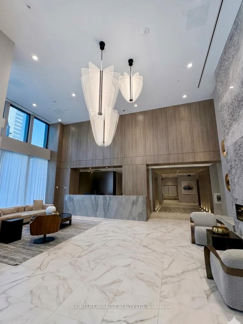 75 James Street Unit 727