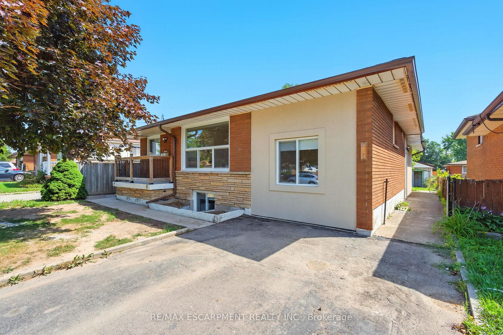 929 Upper Ottawa Street