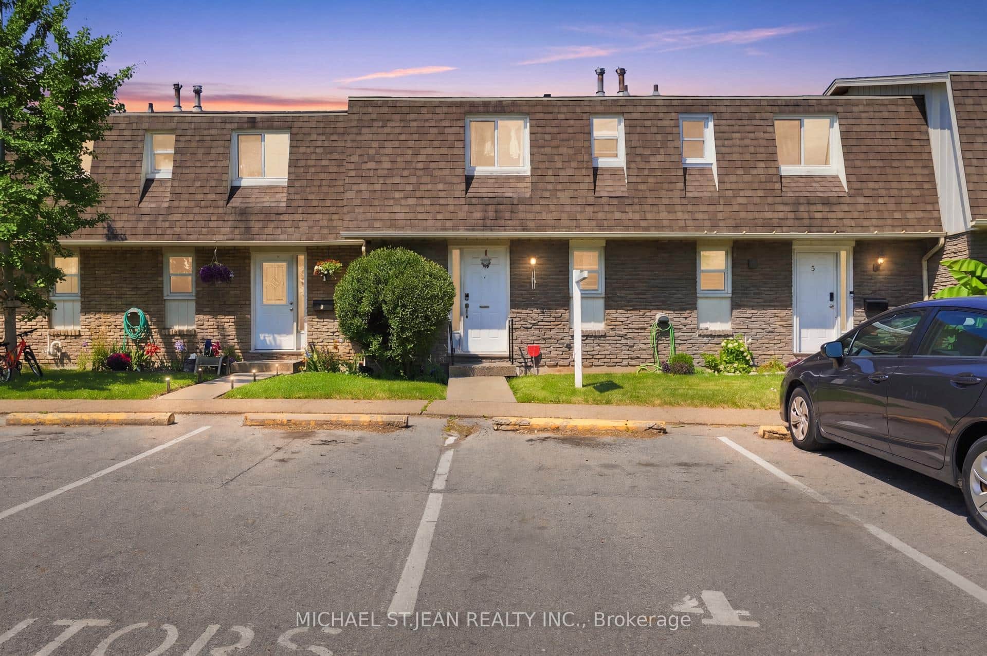 131 Rockwood Avenue Unit 4