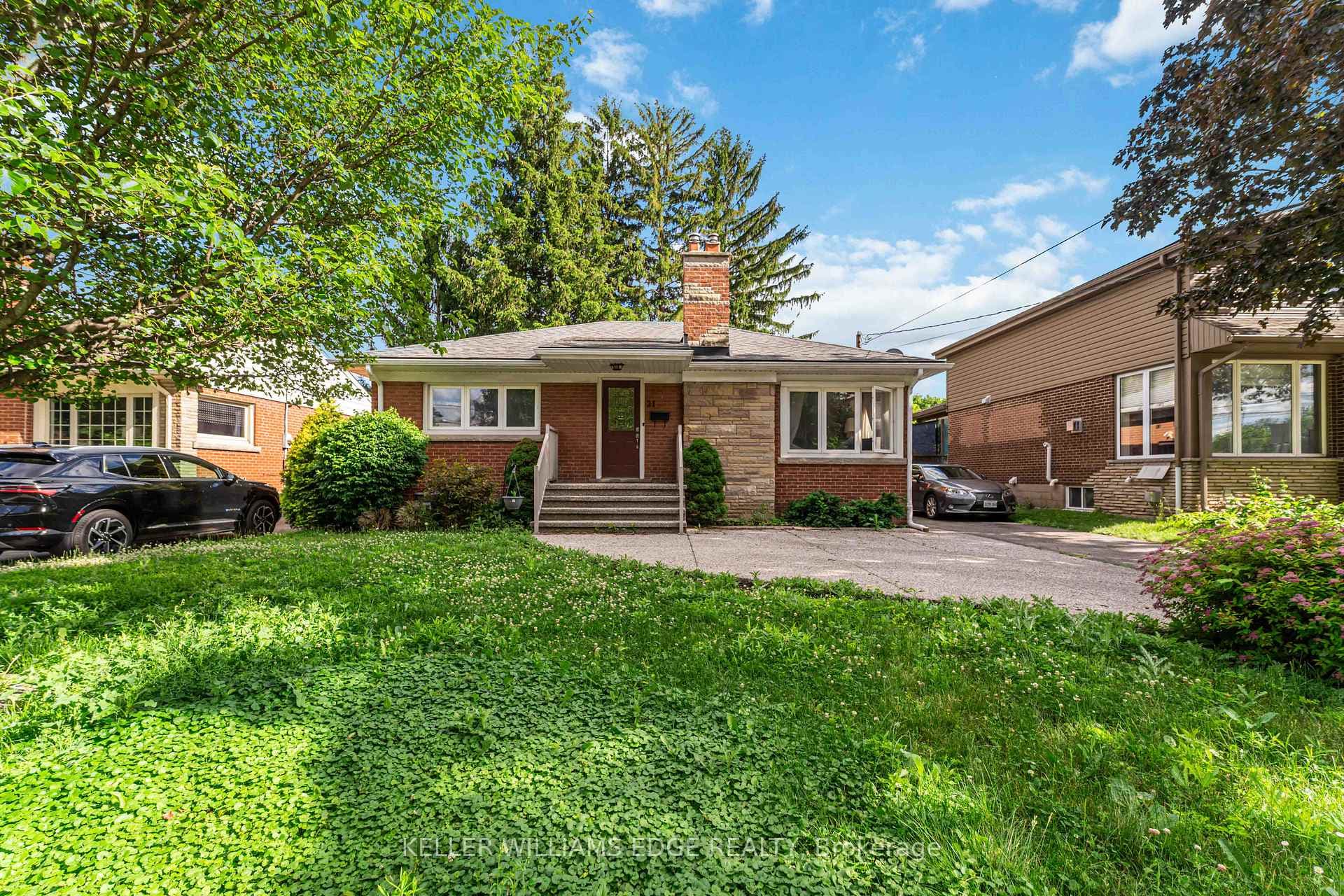 21 Sheridan Lane