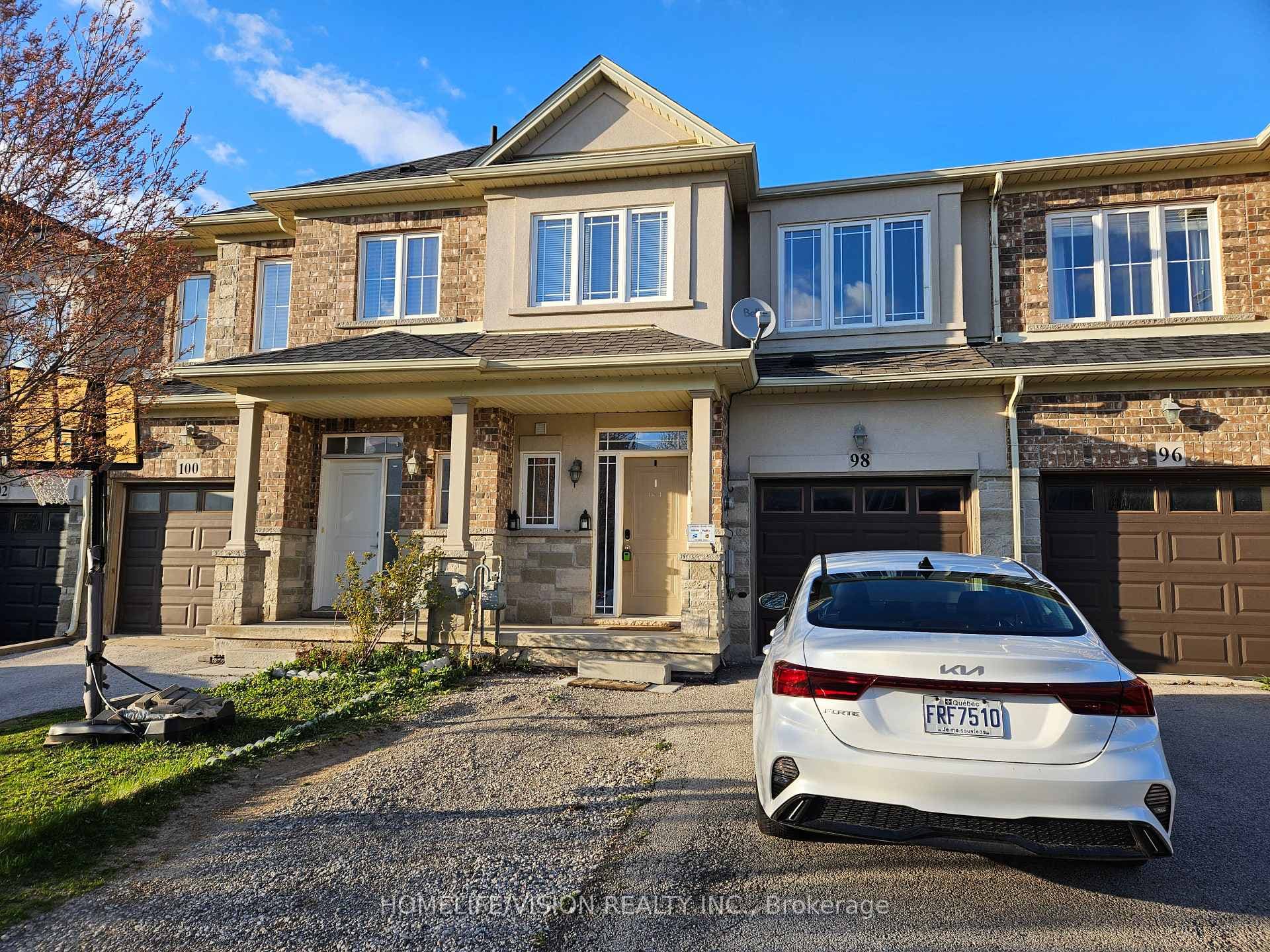 98 Highgate Drive Unit Upper Level