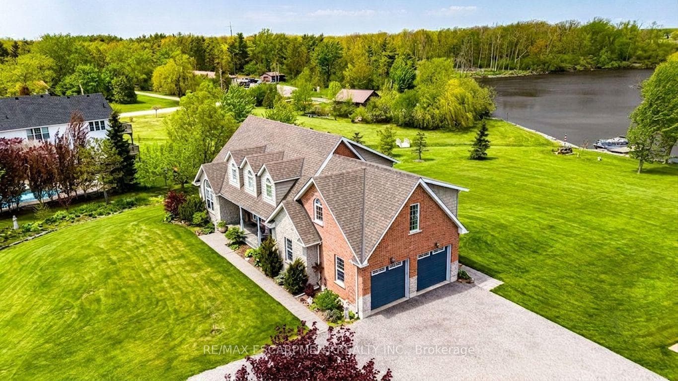 32A Haldimand Trail
