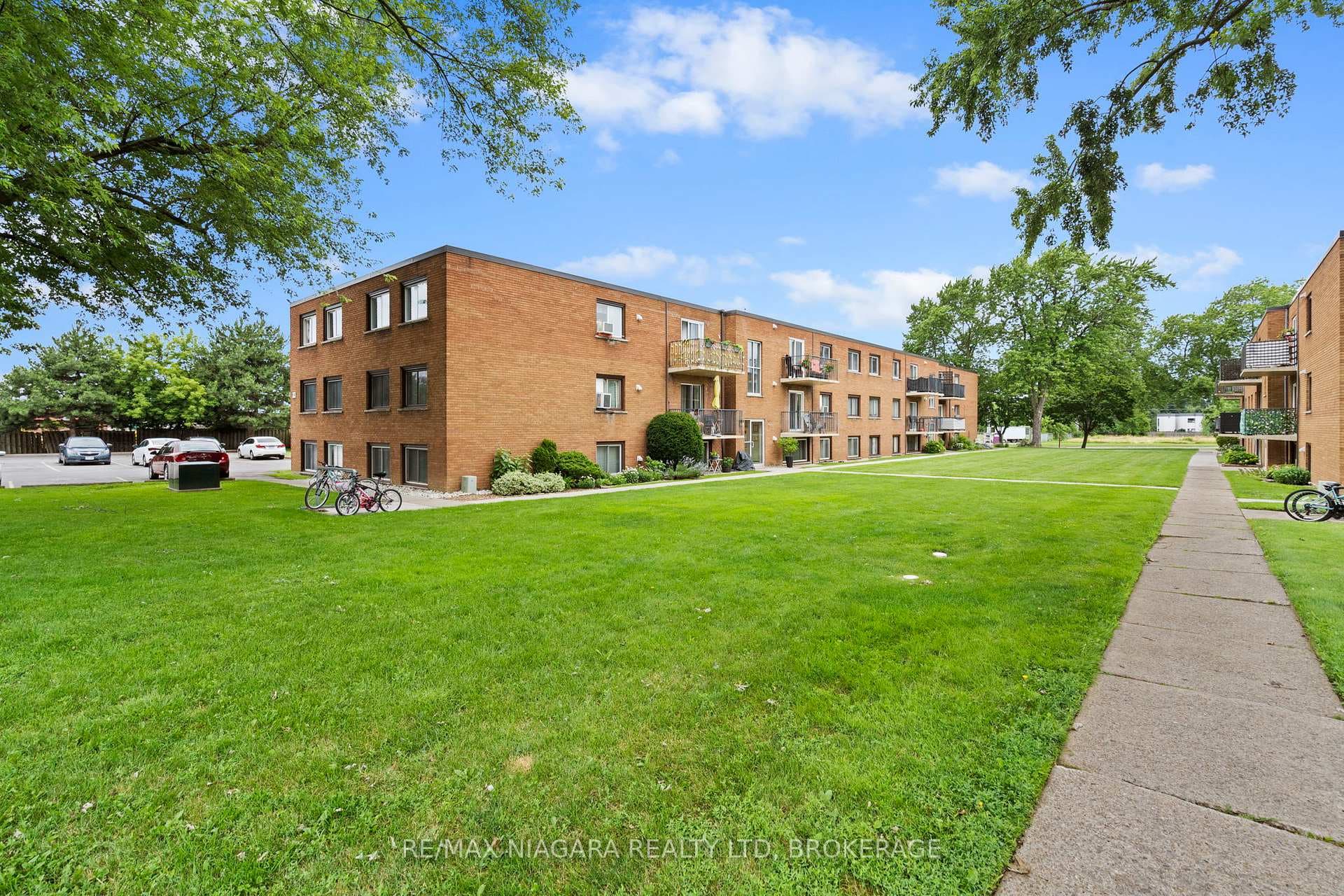 450 CARLTON Street Unit 34