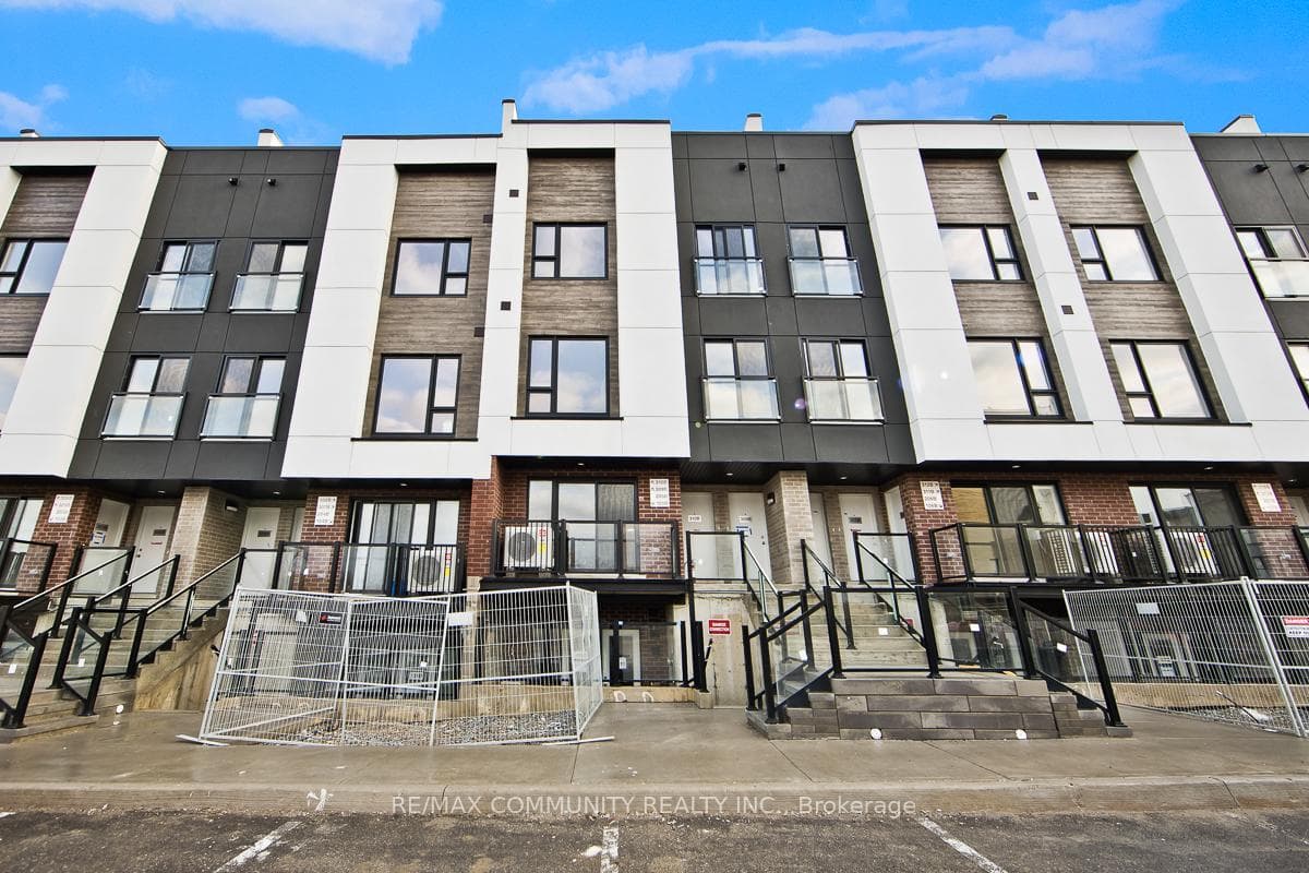16 Melbourne Avenue Unit 105B
