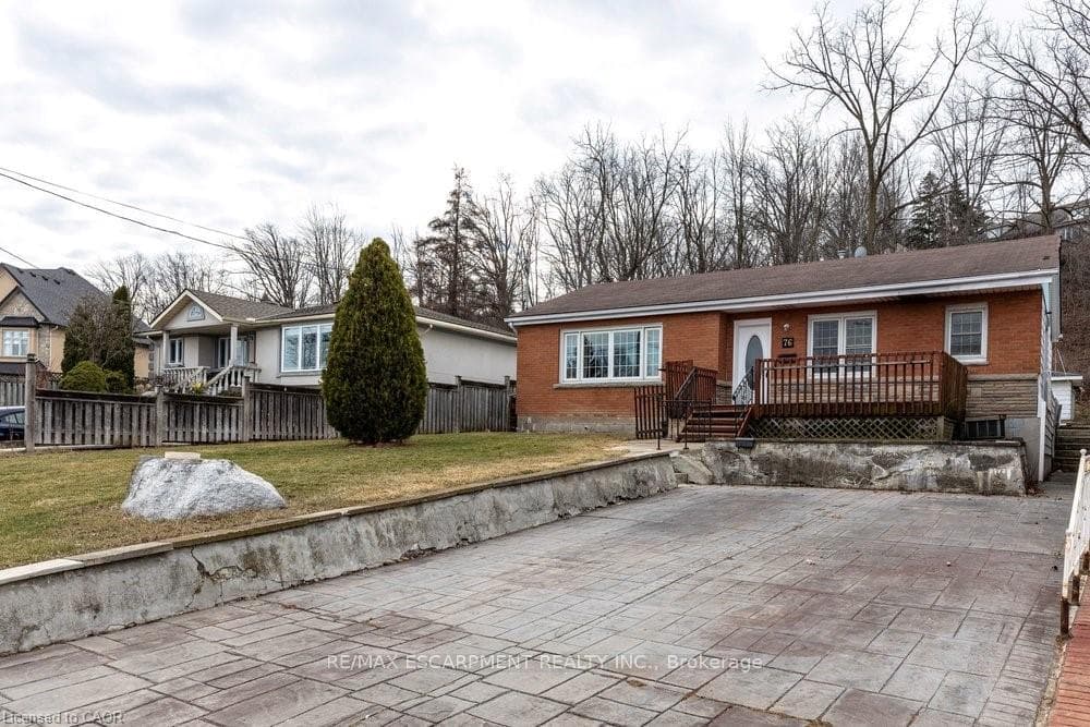 76 MARGARET Avenue