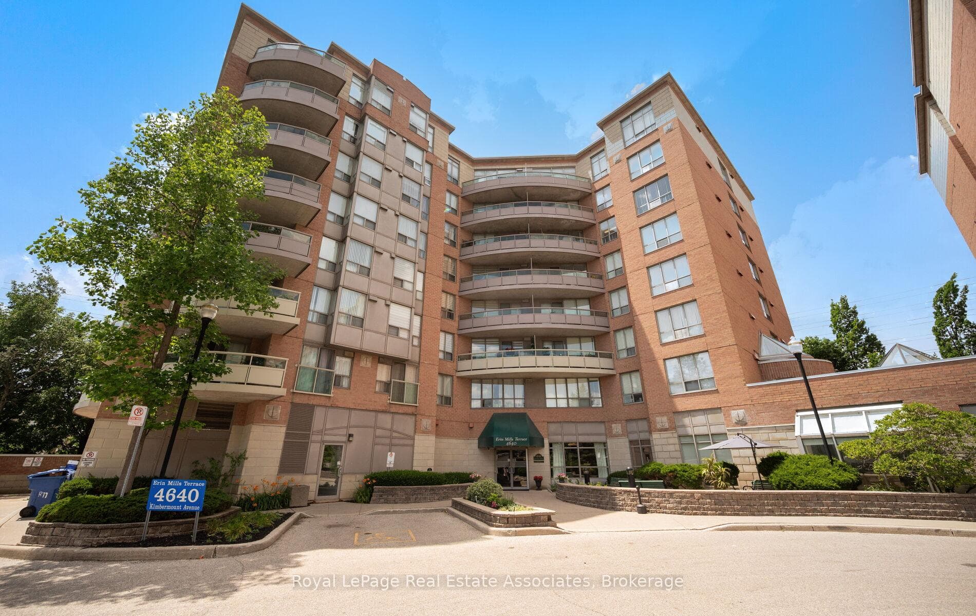 4640 Kimbermount Avenue Unit 402