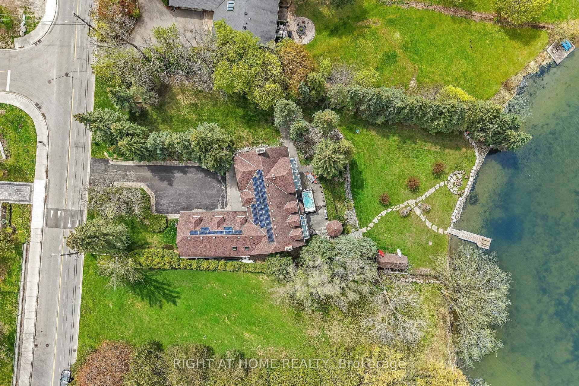 Overhead view of 125 x 330 foot property