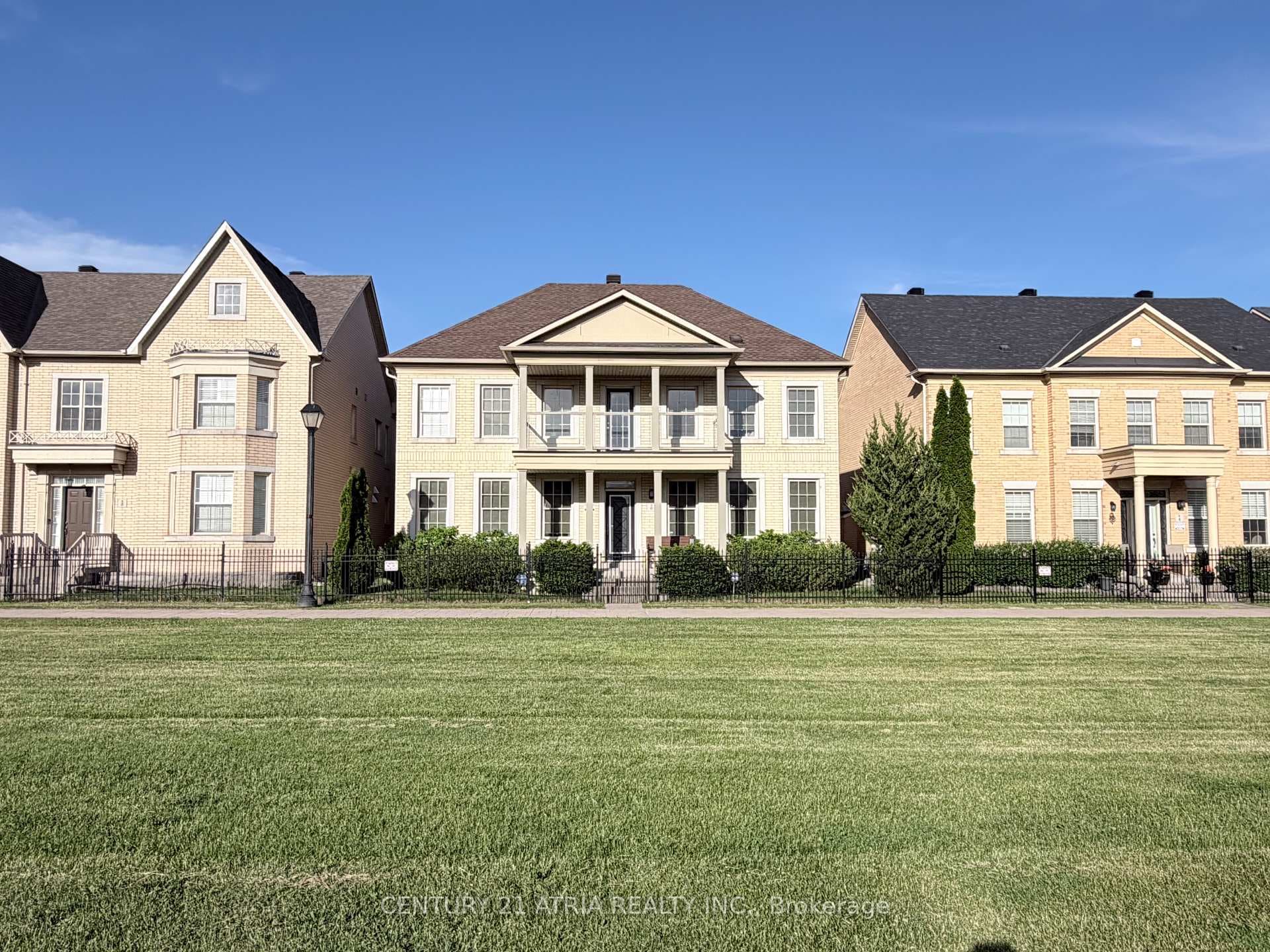 6 Crescent Park Lane