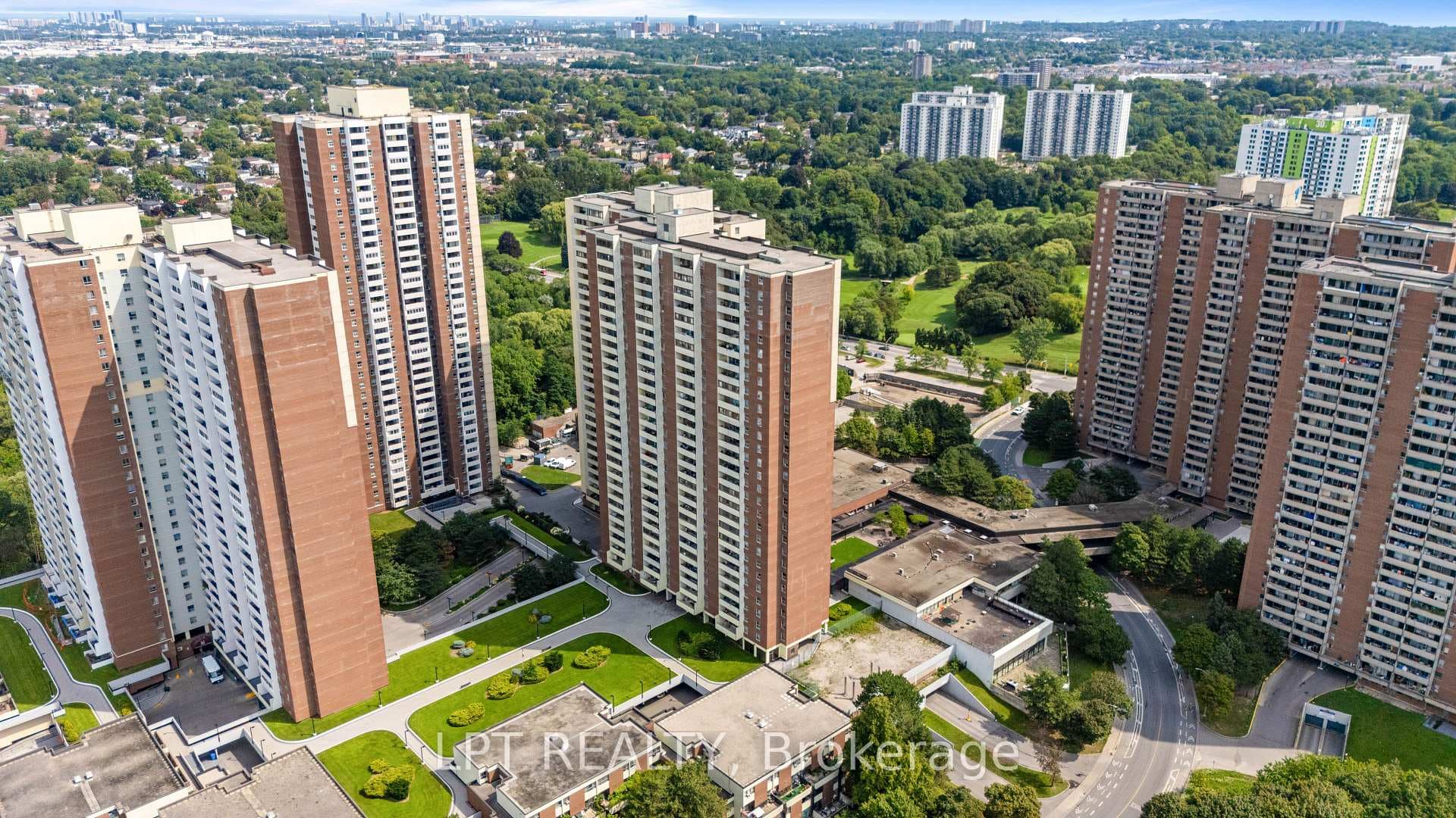 5 Massey Square Unit 2811