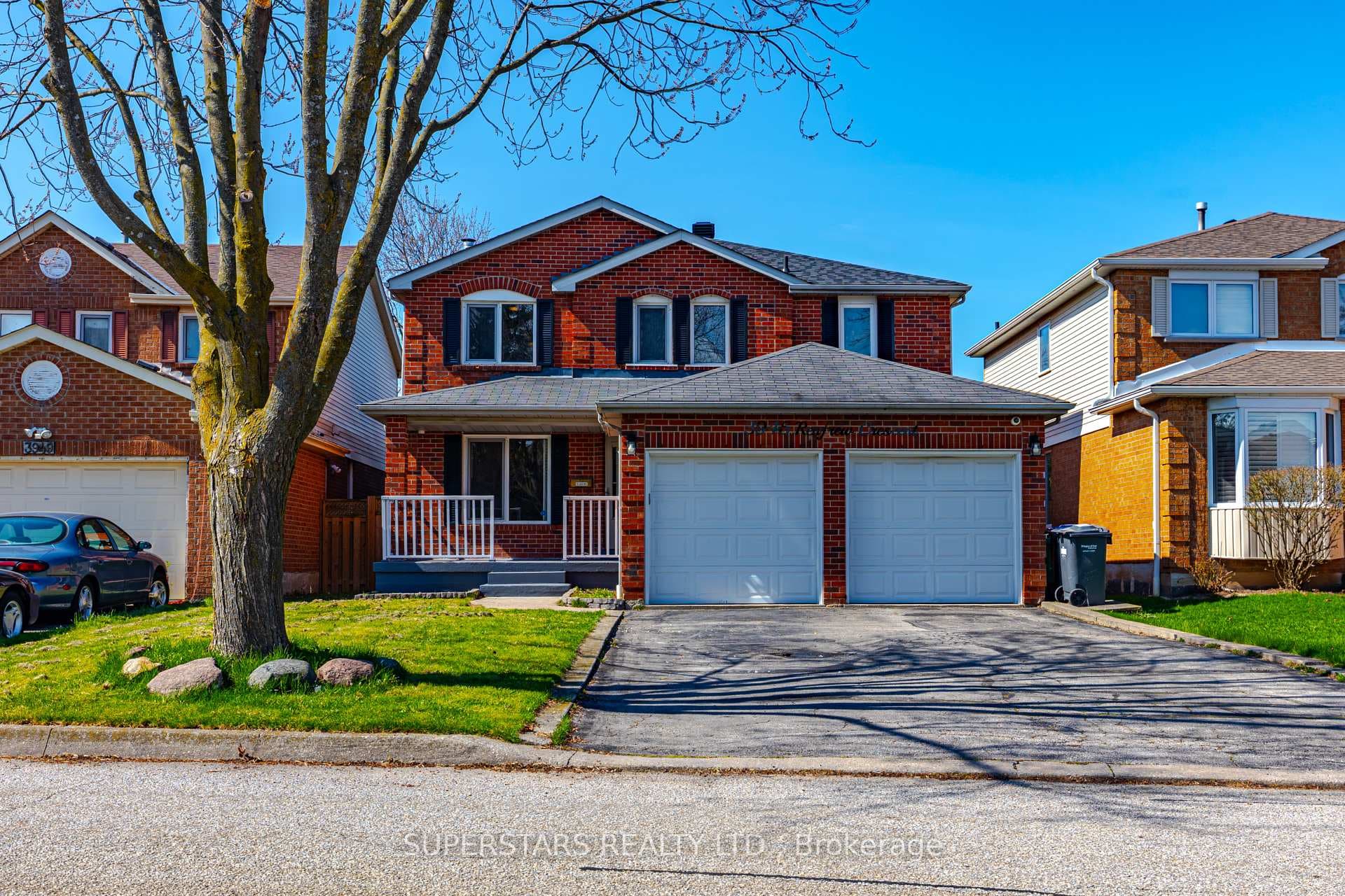 3945 Renfrew Crescent
