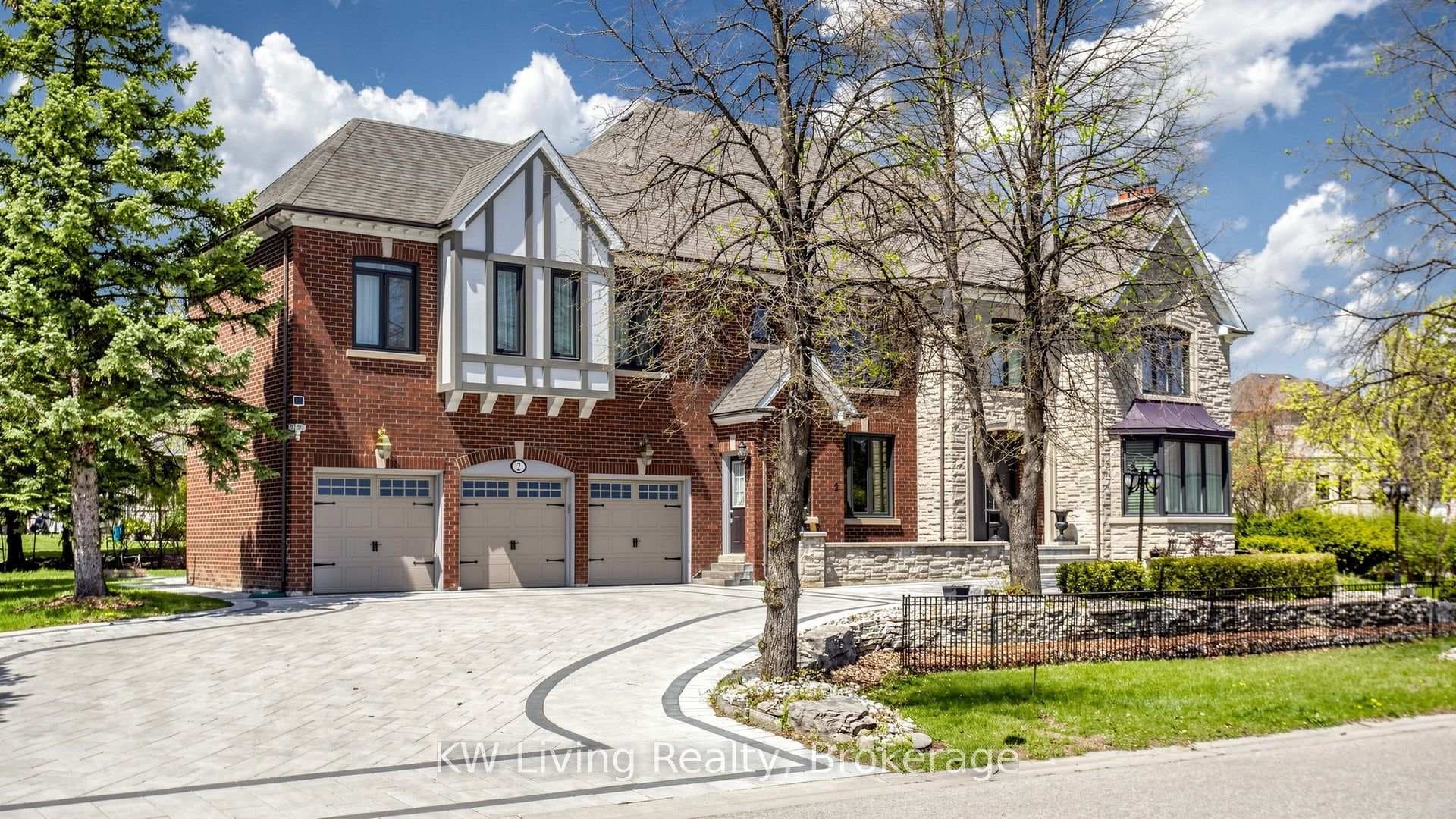 2 Cortina Court