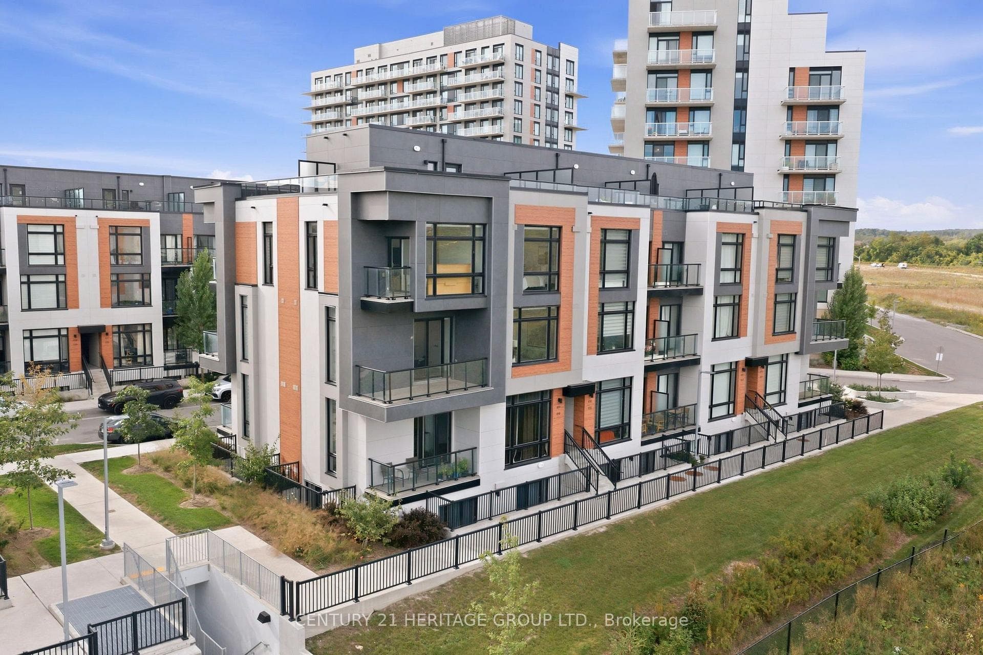 3 Steckley House Lane Unit 815