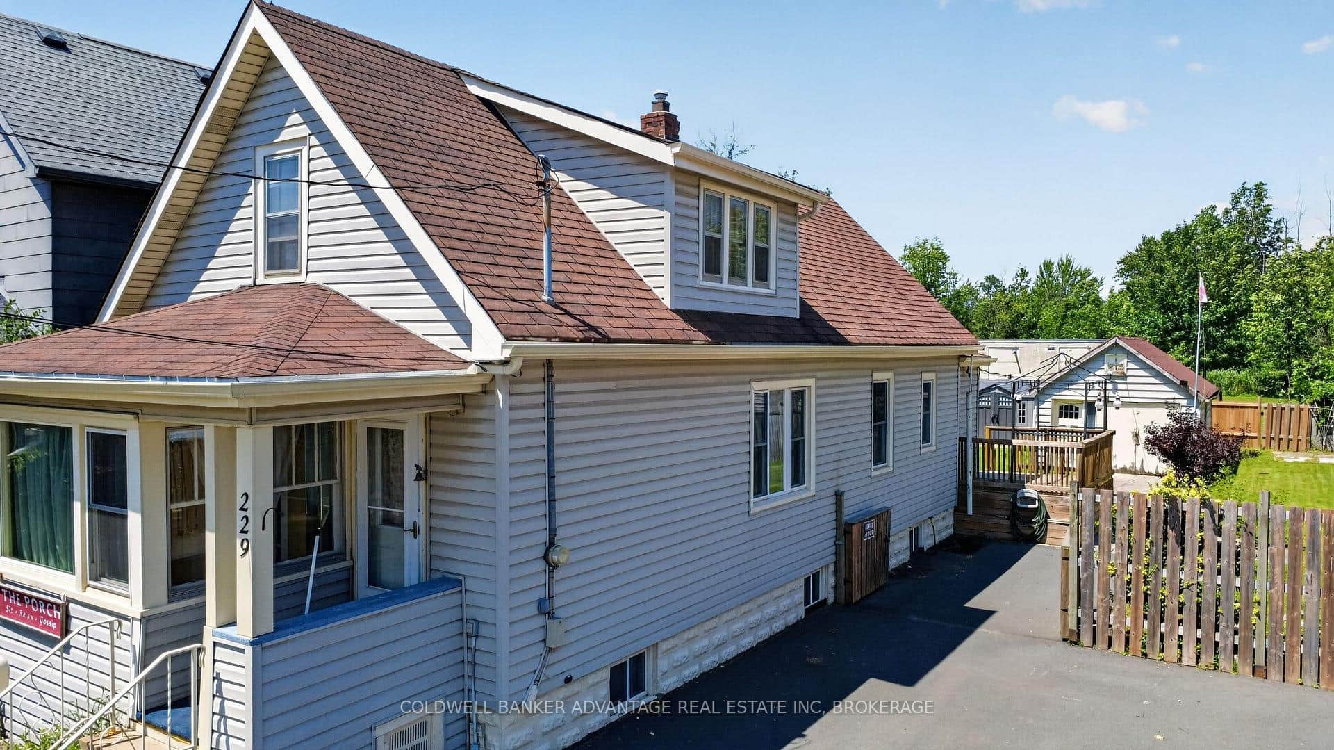 229 Broadway Avenue