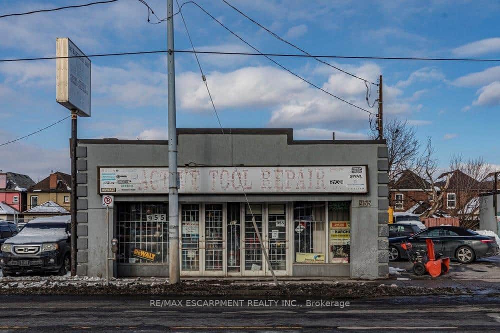 955 Barton Street