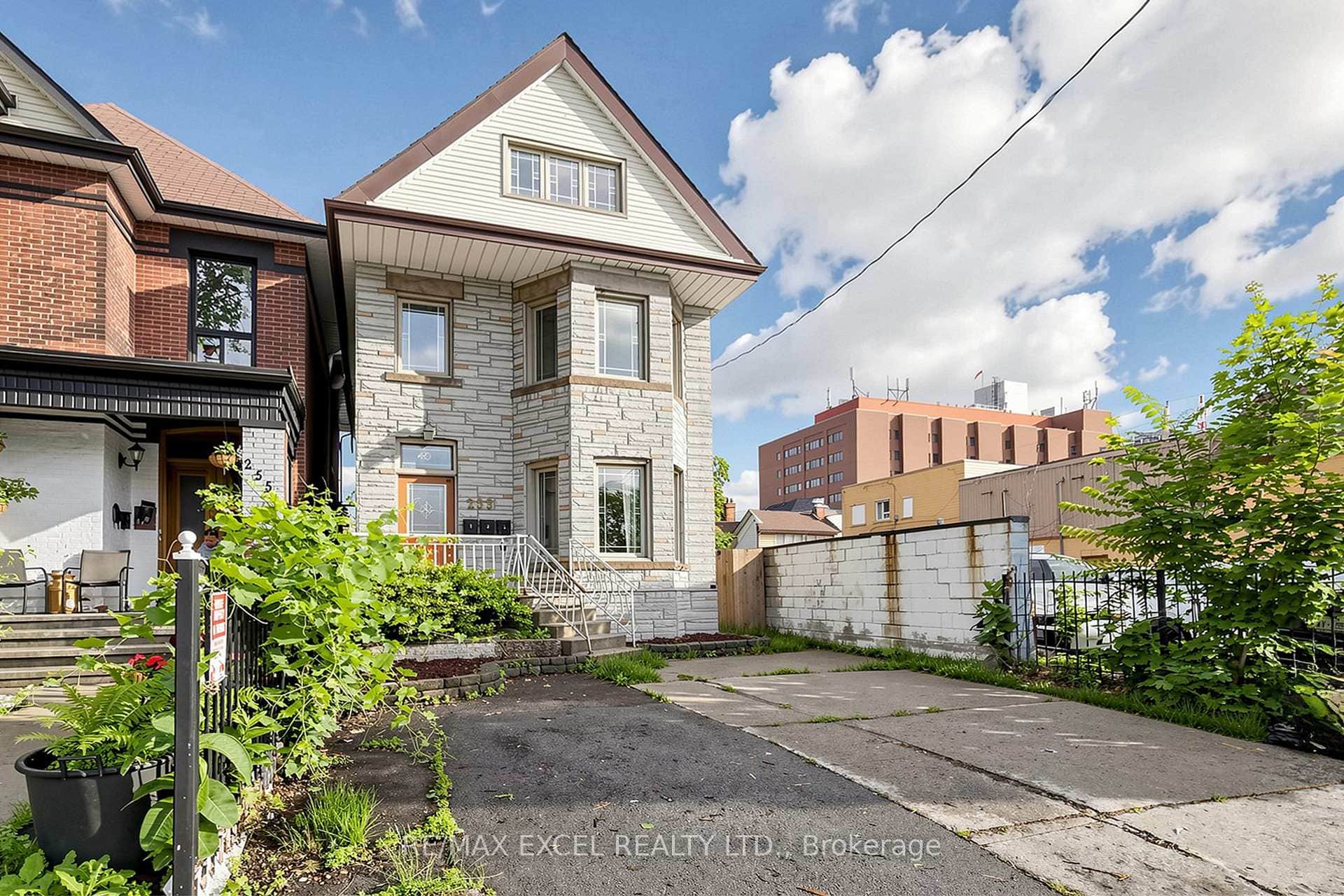 259 Victoria Avenue