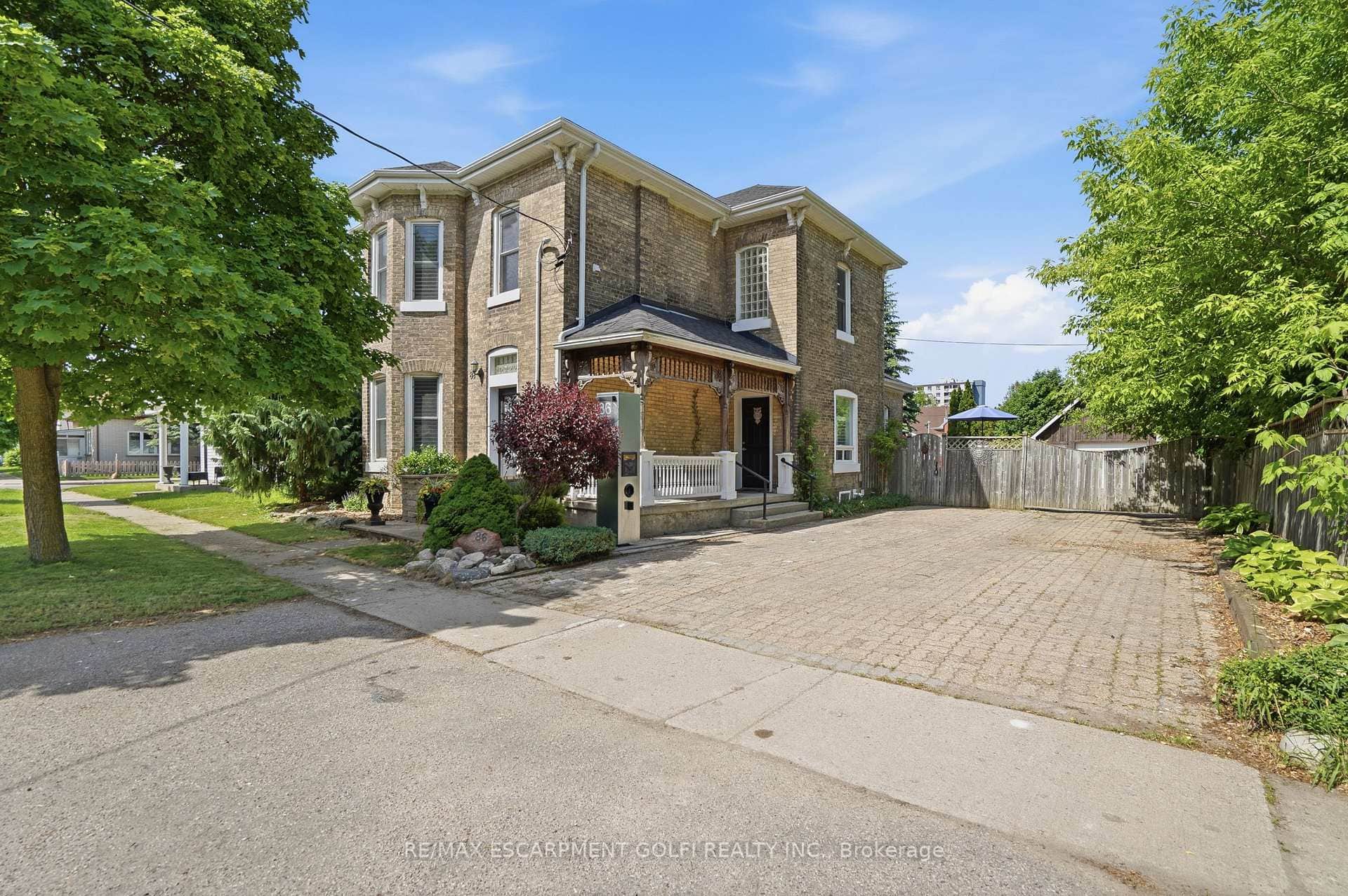 86 Oak Street