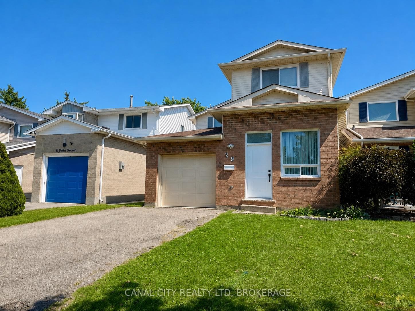29 BAXTER Crescent