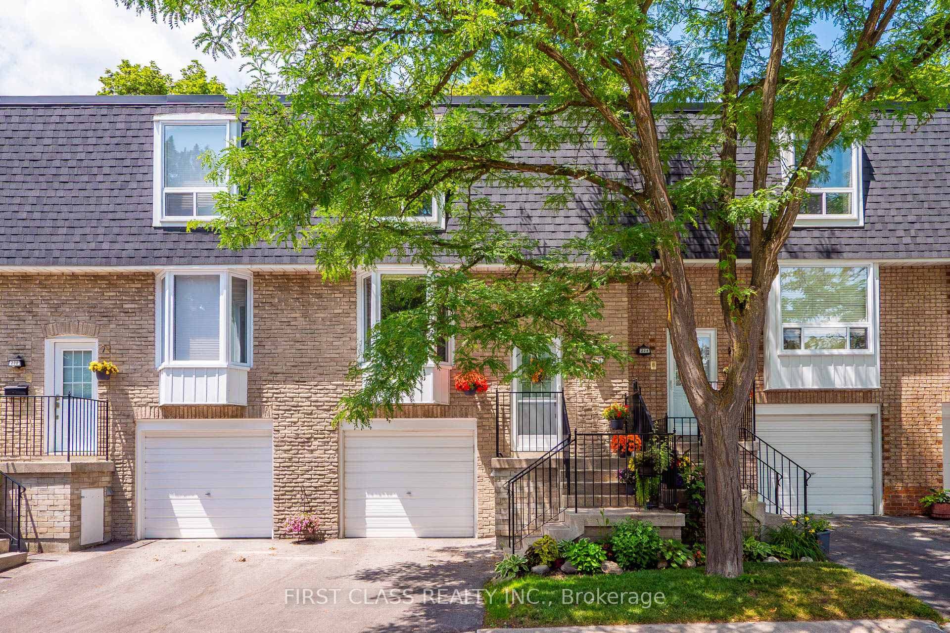 202 Royal Orchard Boulevard