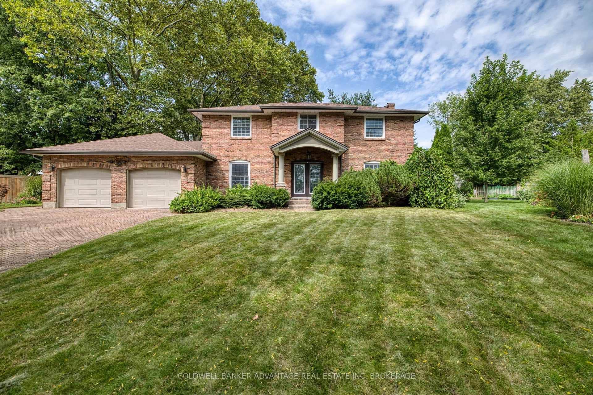 16 Willowdale Court