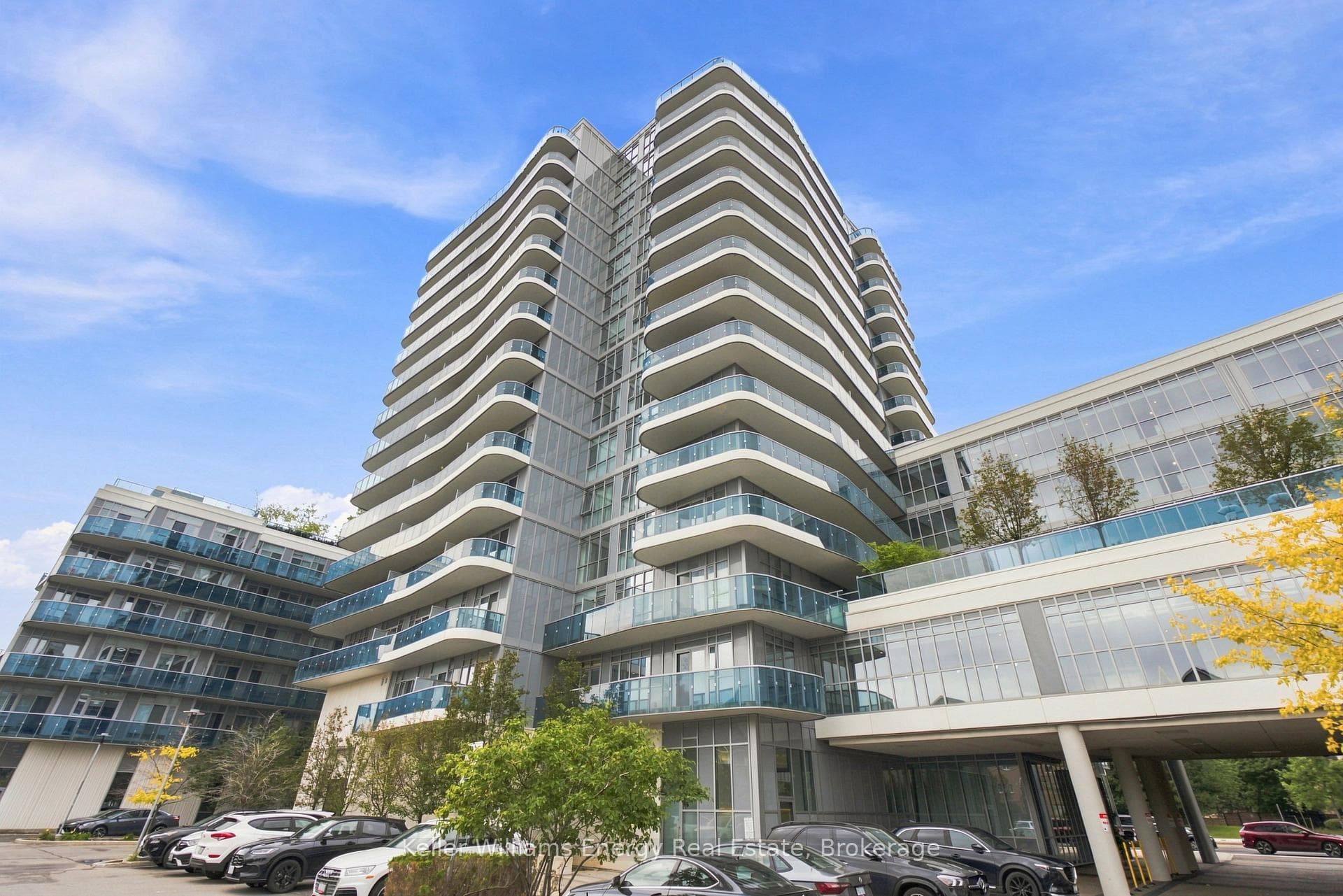 9471 Yonge Street Unit 635