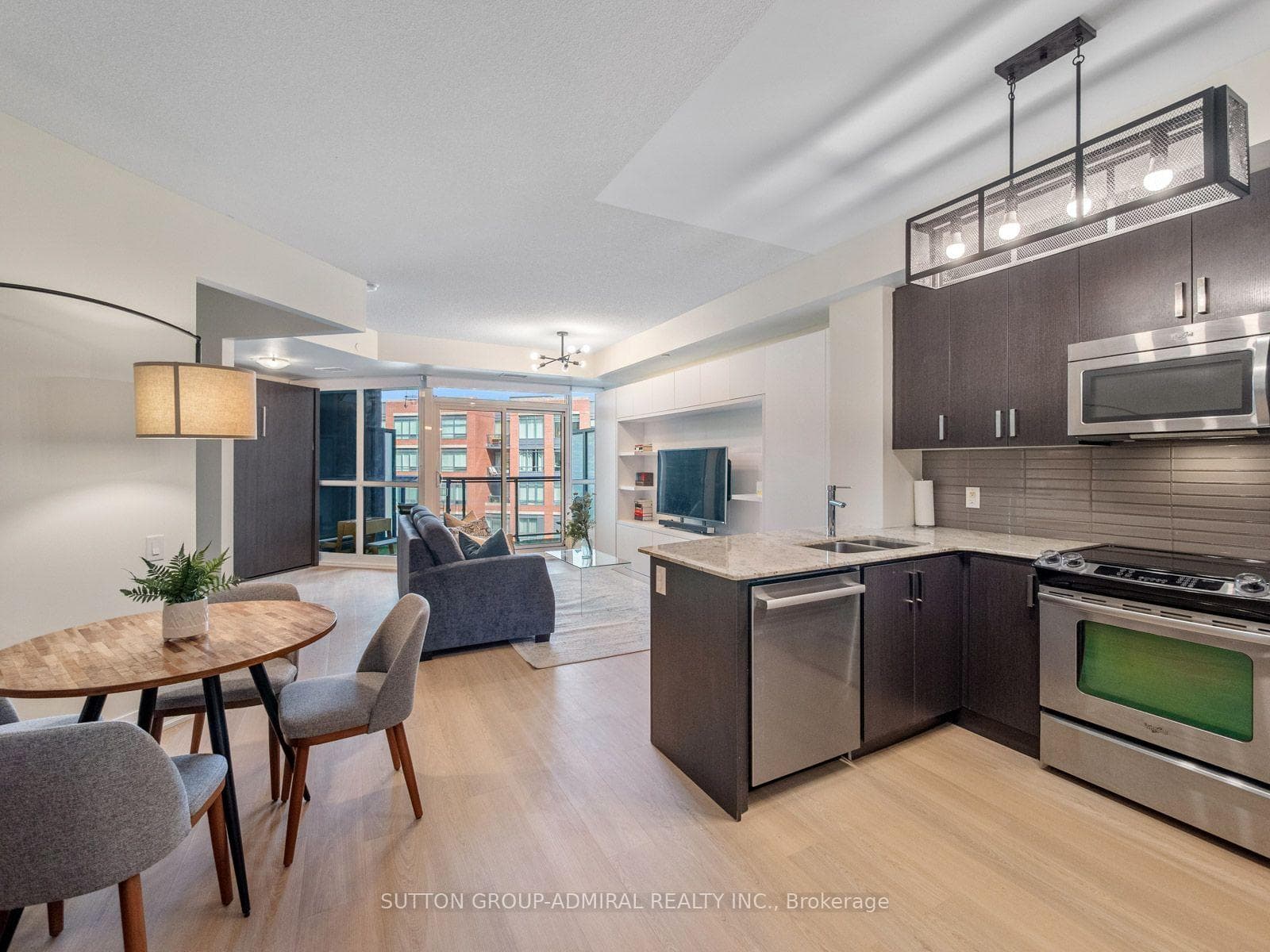 7608 Yonge Street Unit 405