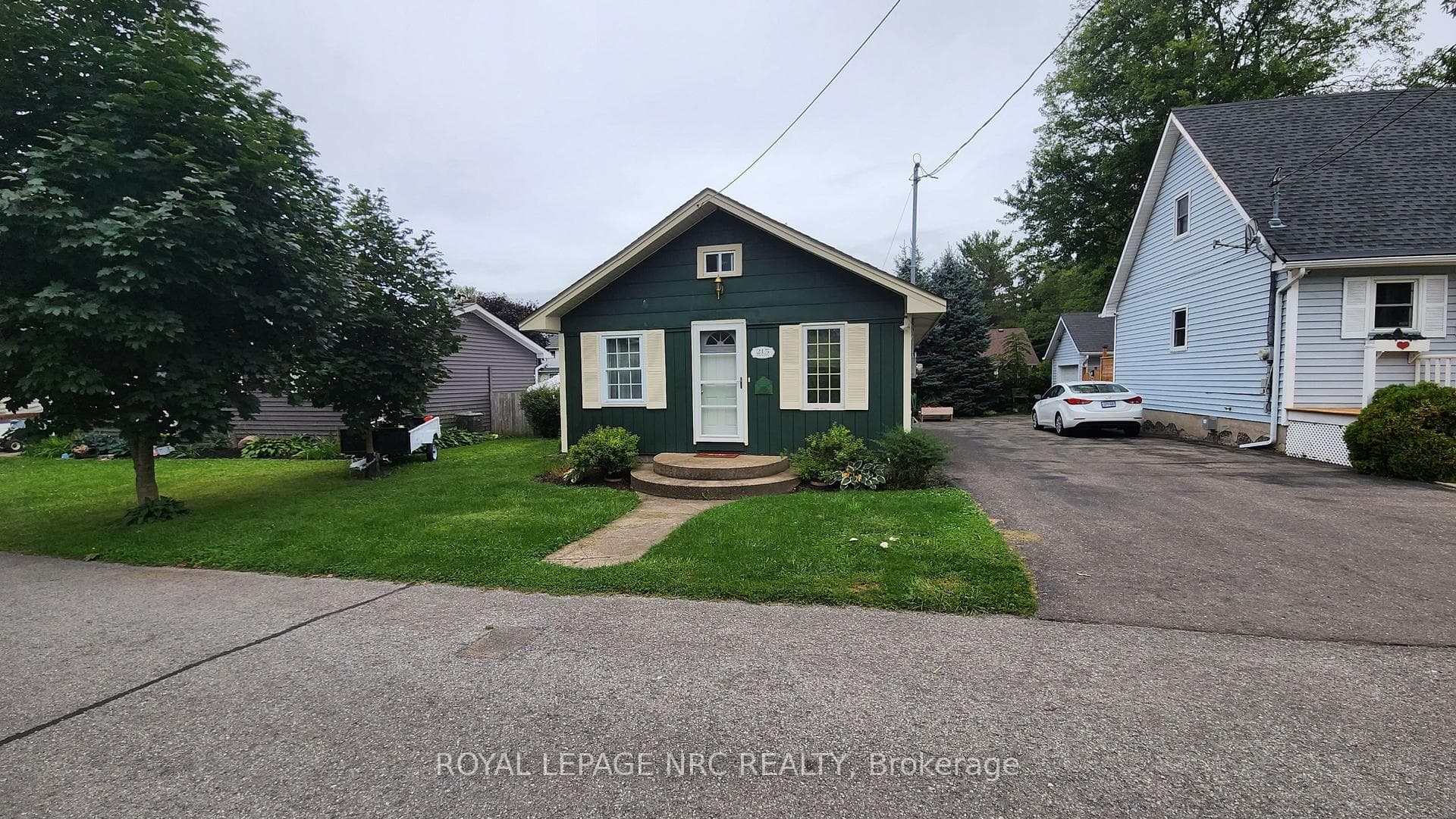 215 Devon Place