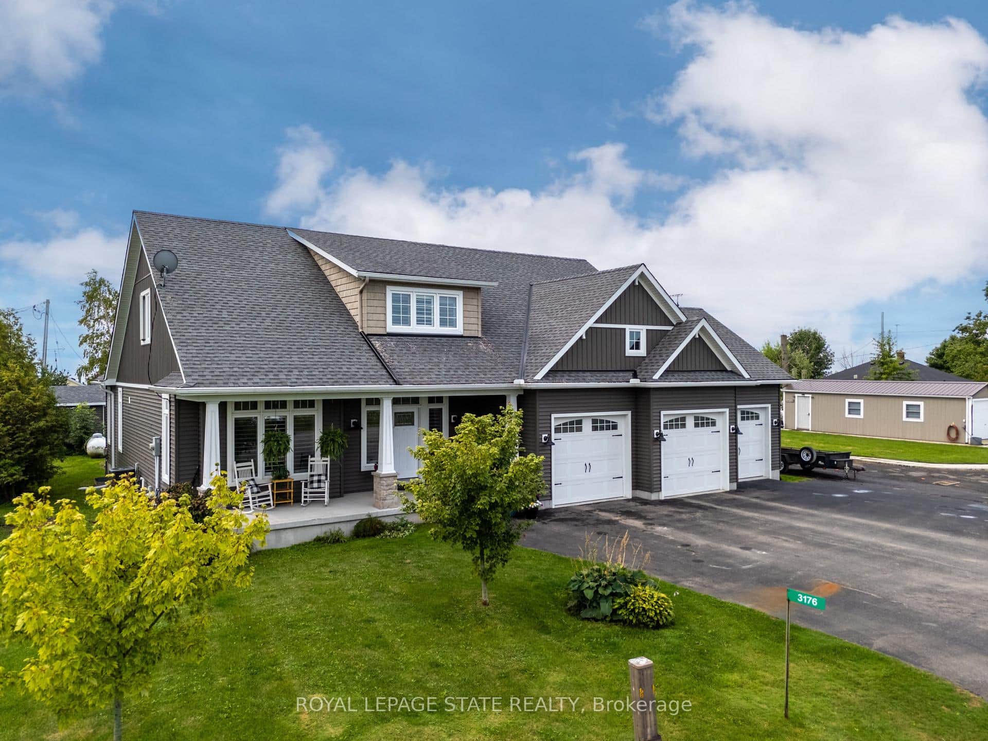 3176 Lakeshore Road