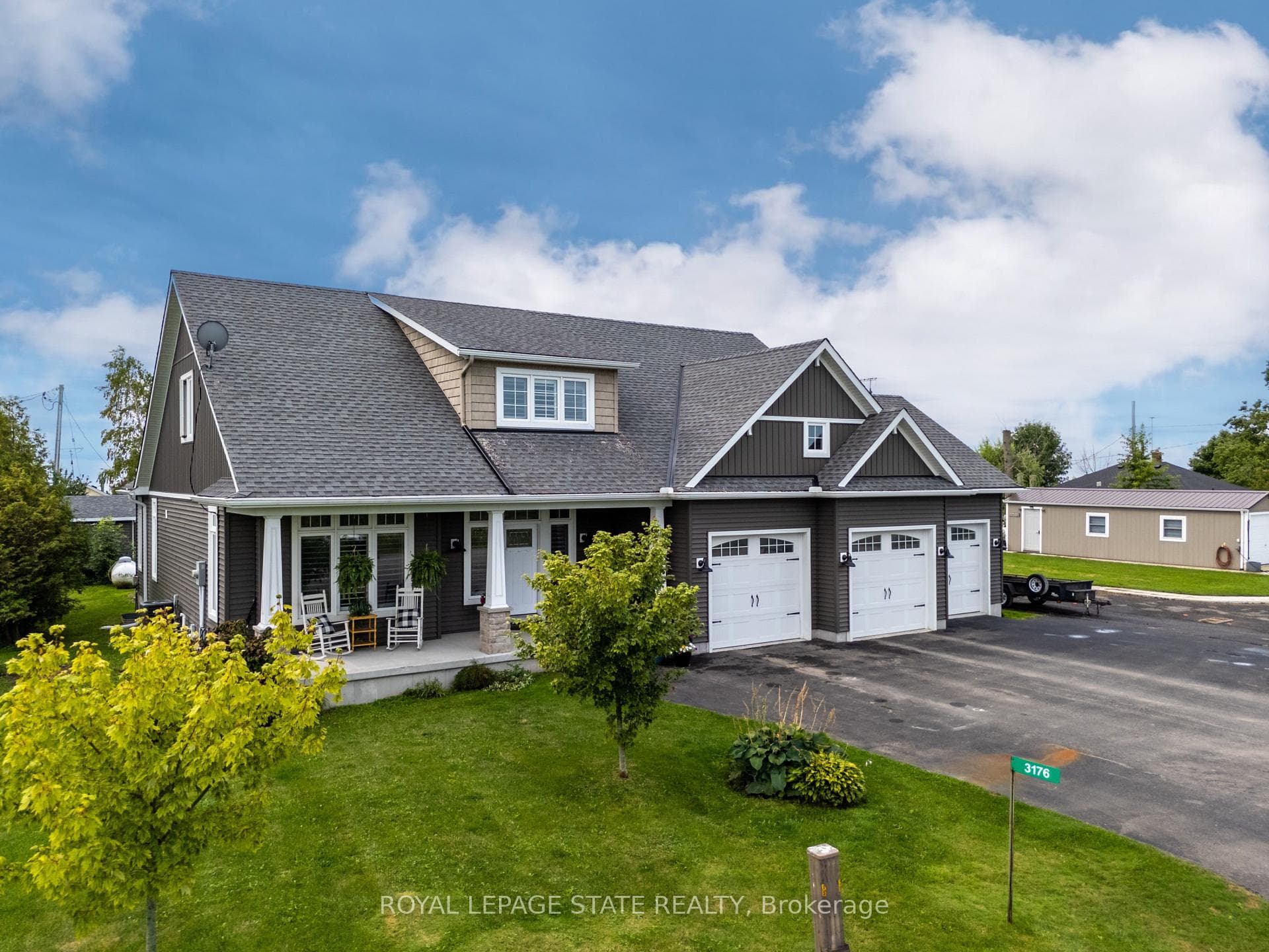 3176 Lakeshore Road