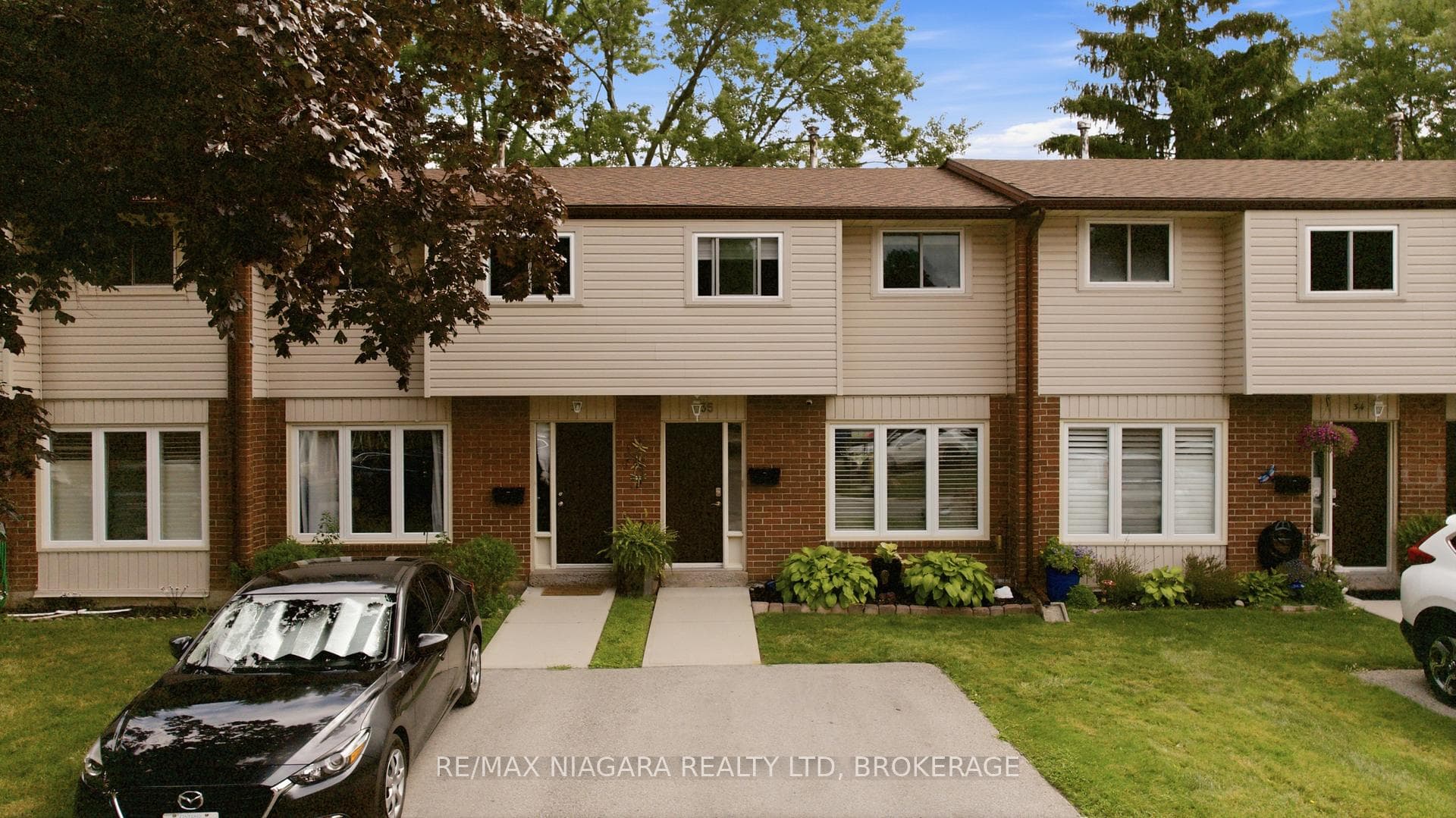 2 WEIDEN Street Unit 35
