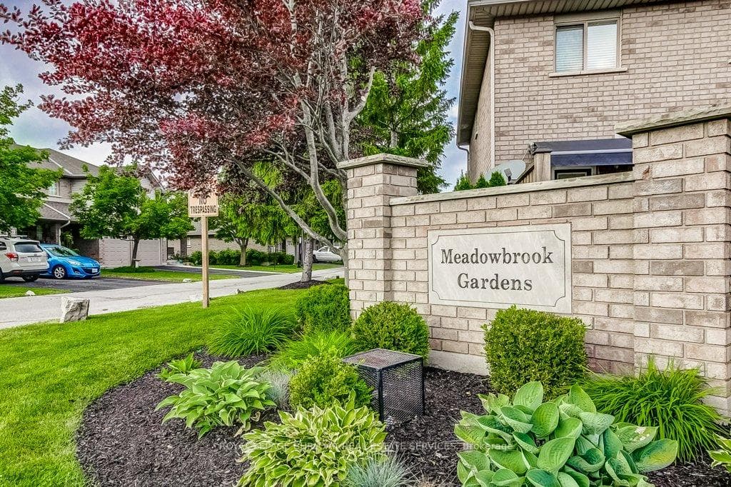 40 Braemar Avenue Unit 5