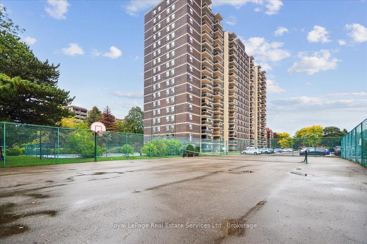 966 Inverhouse Drive Unit 812