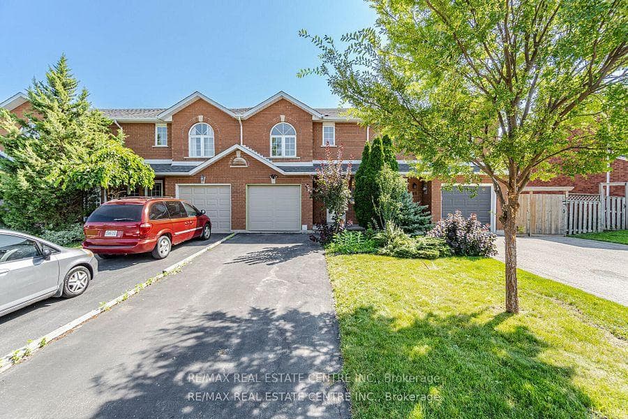 63 Pinewoods Drive