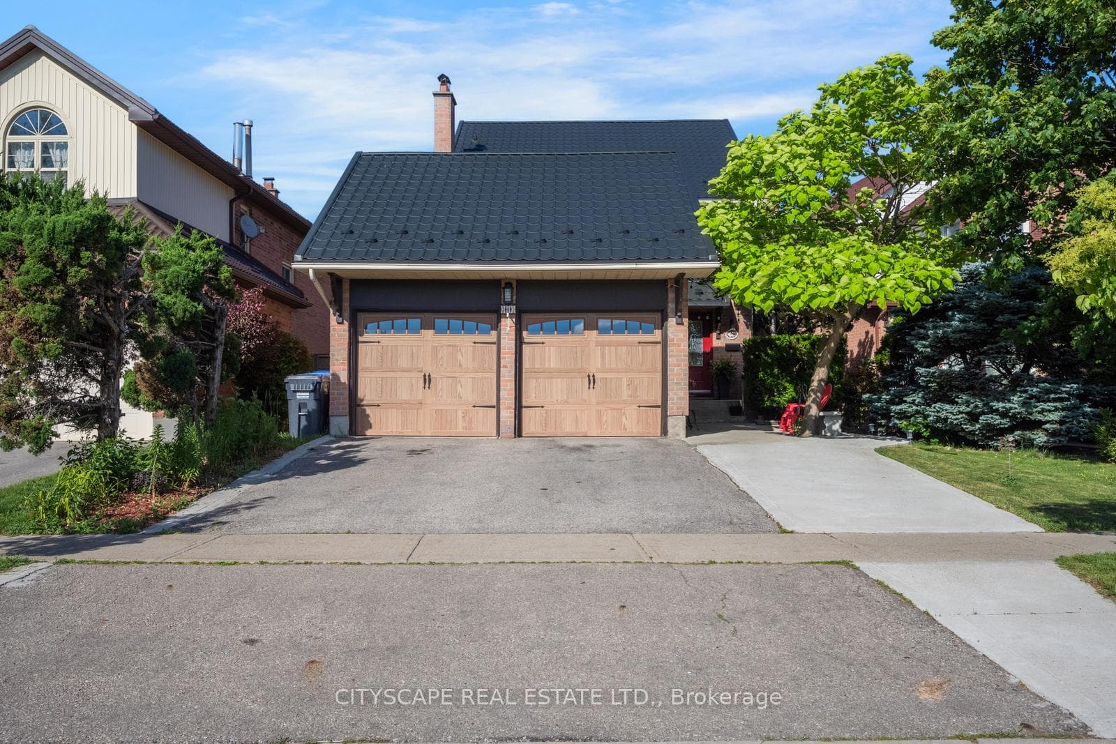 301 Kingsbridge Garden