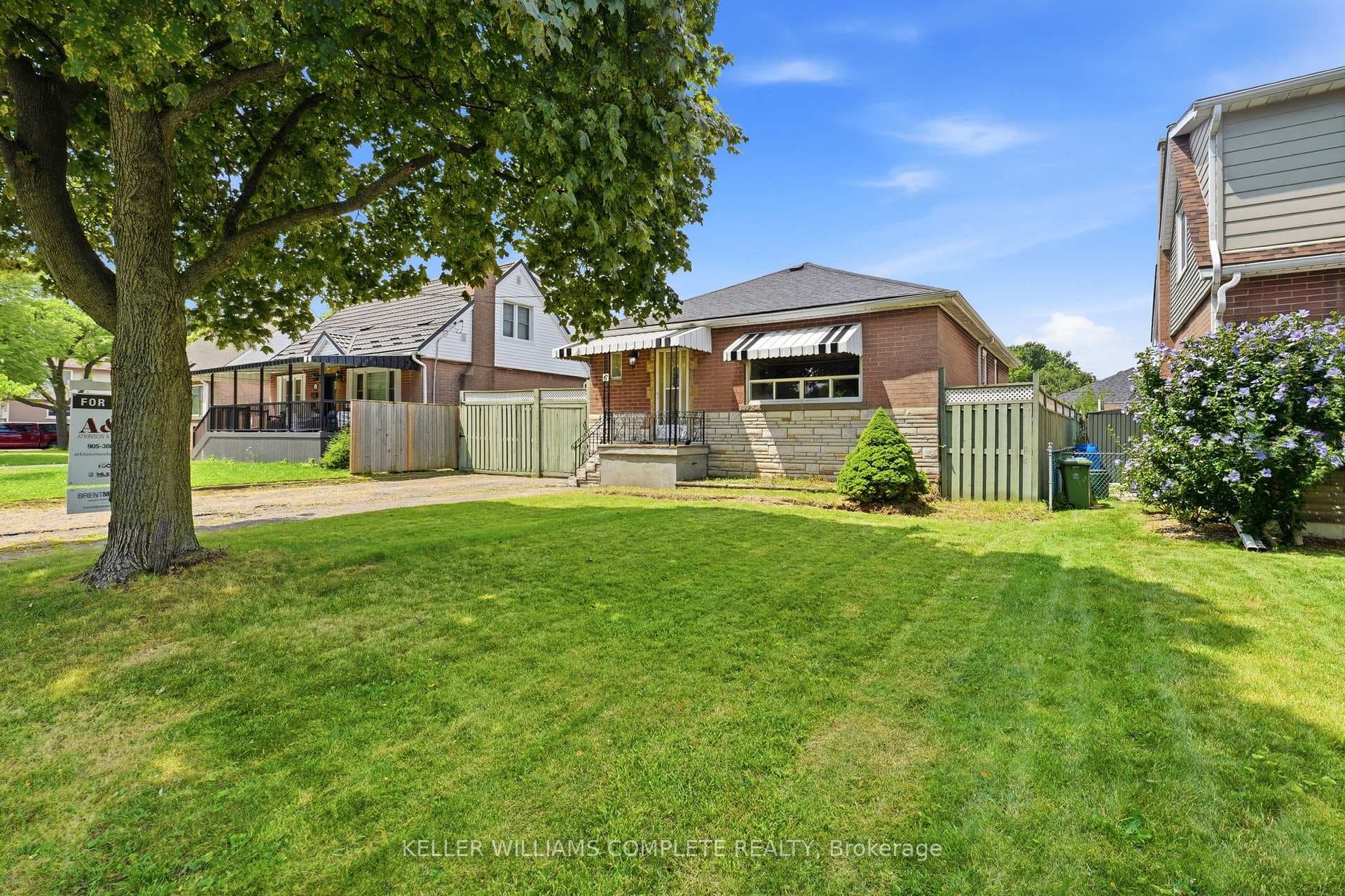 6 Seven Oaks Drive