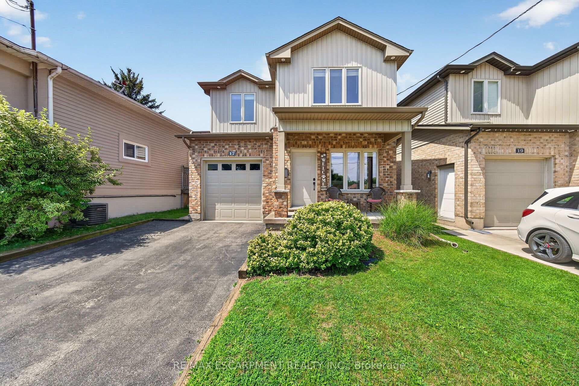 17 Grantham Avenue