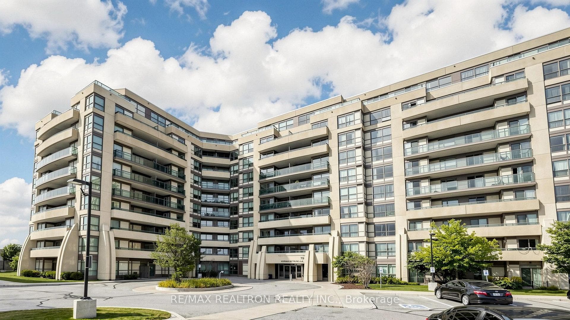 75 Norman Bethune Avenue Unit 108
