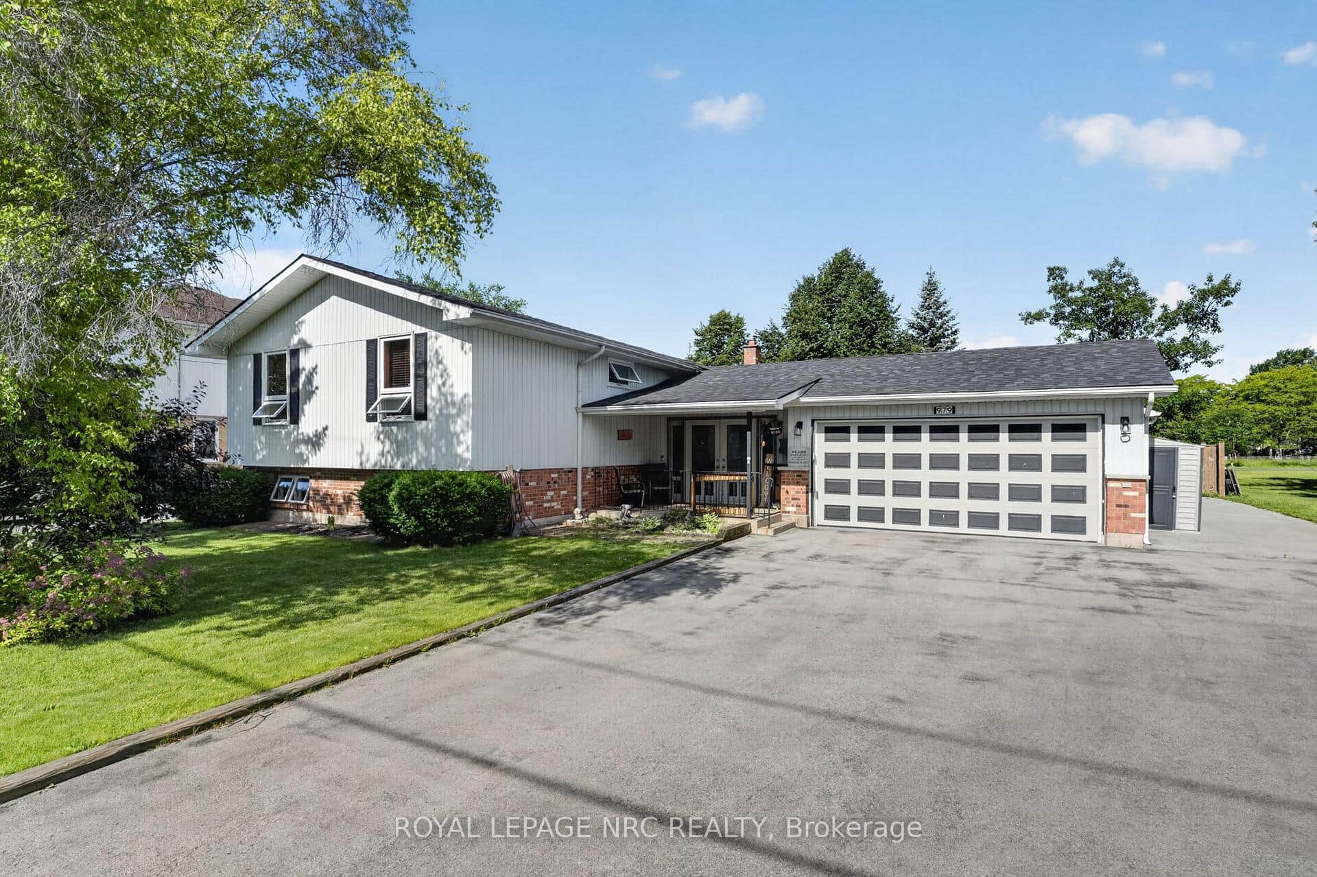 979 CRESCENT Road