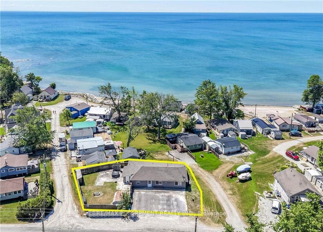 1048 LAKESHORE Road